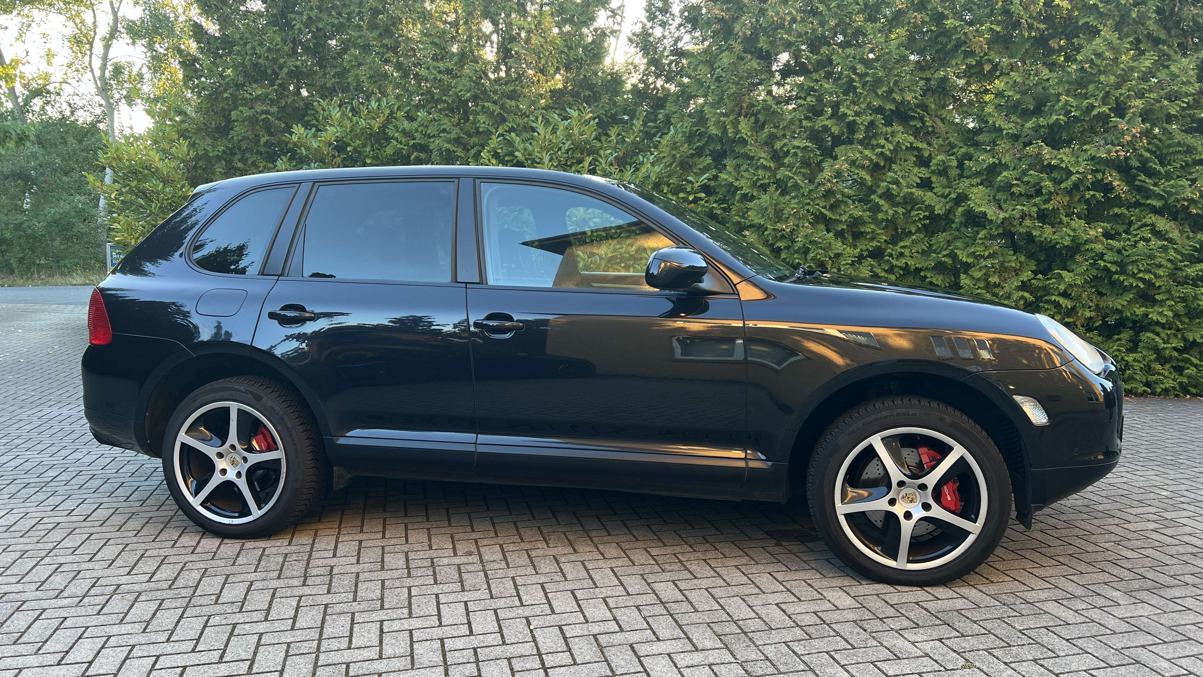 Second hand Porsche Cayenne 