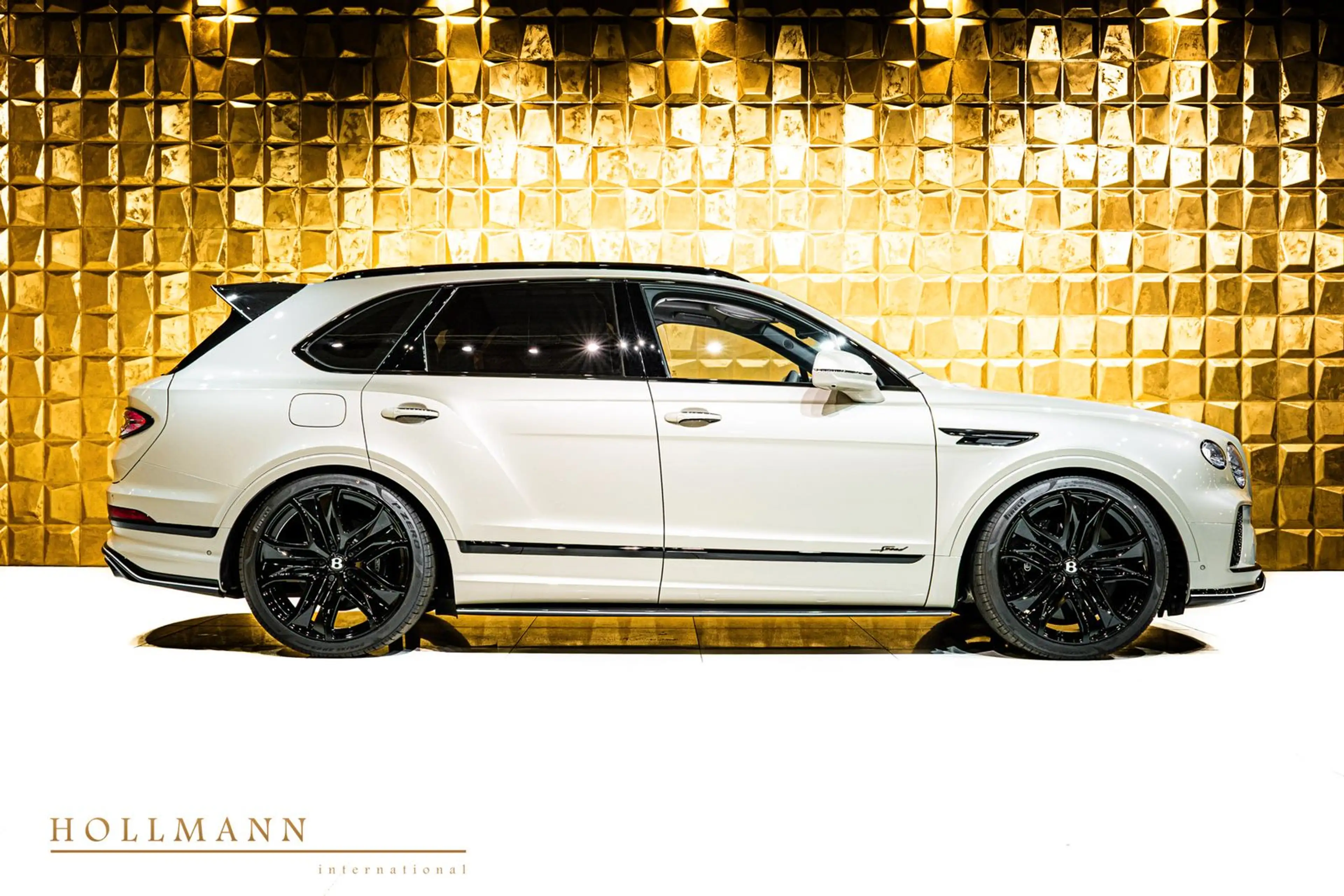 Bentley Bentayga Speed + MY2026 + CARBON + NAIM + TV + — photo 12