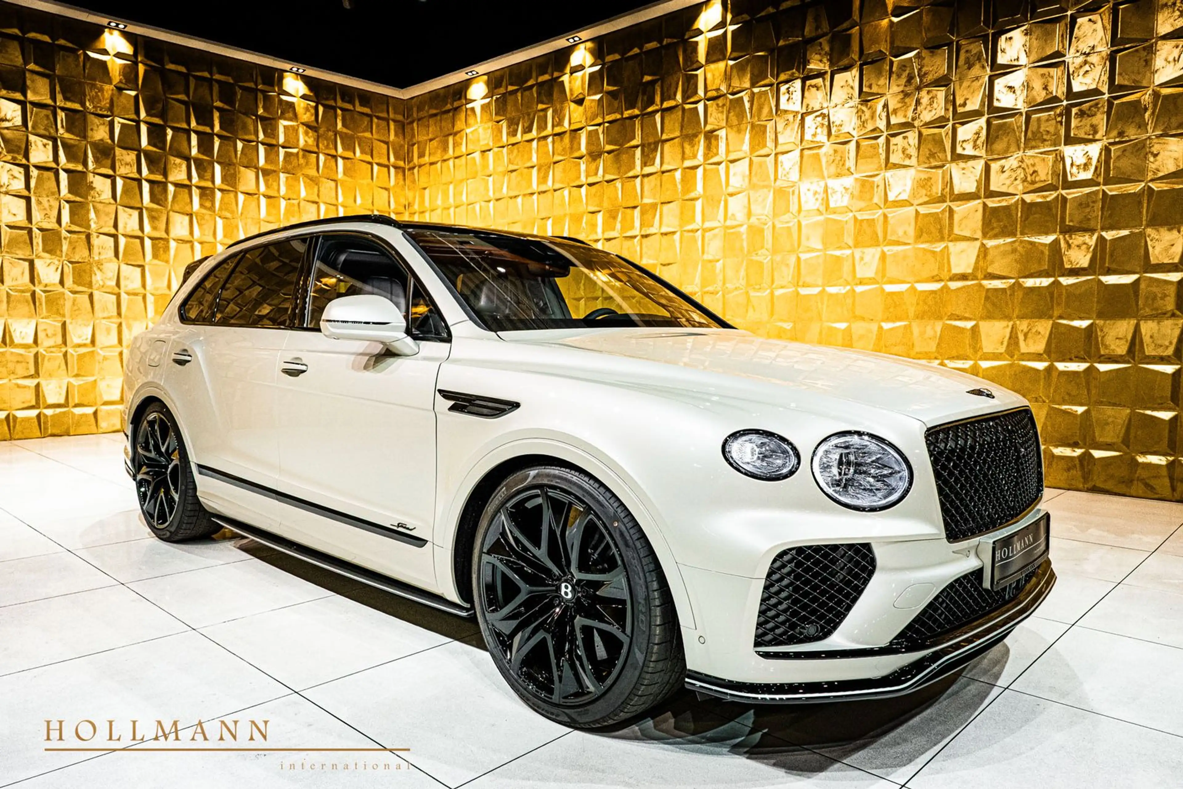 Bentley Bentayga Speed + MY2026 + CARBON + NAIM + TV + — photo 2