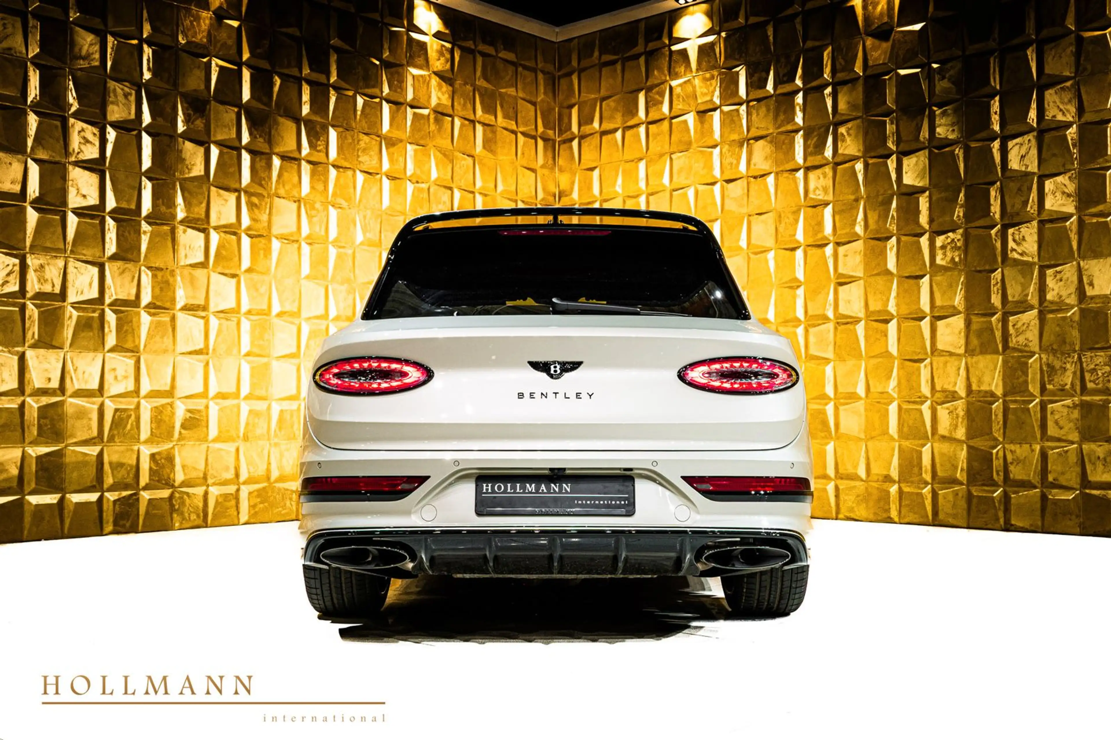 Bentley Bentayga Speed + MY2026 + CARBON + NAIM + TV + — photo 8