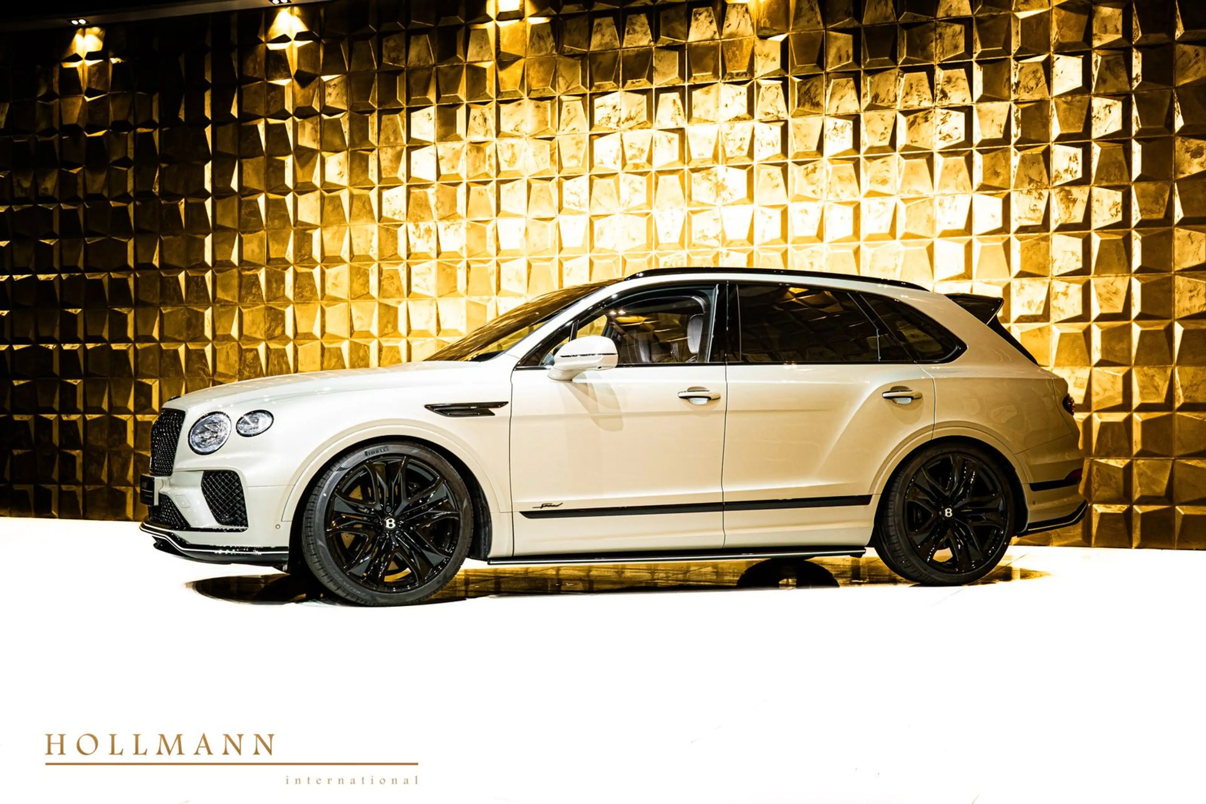 Bentley Bentayga Speed + MY2026 + CARBON + NAIM + TV + — photo 6
