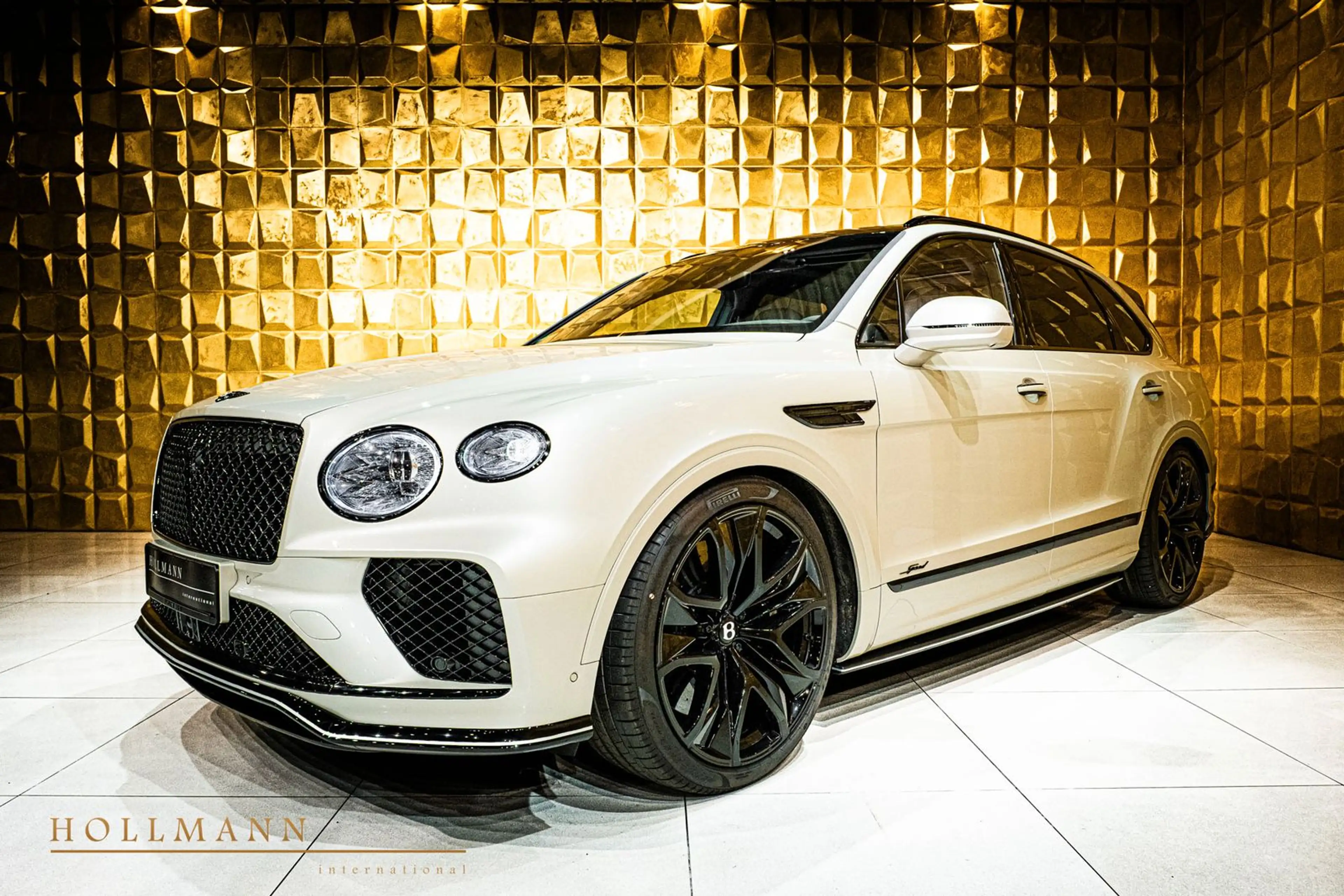 Bentley Bentayga Speed + MY2026 + CARBON + NAIM + TV + — photo 4