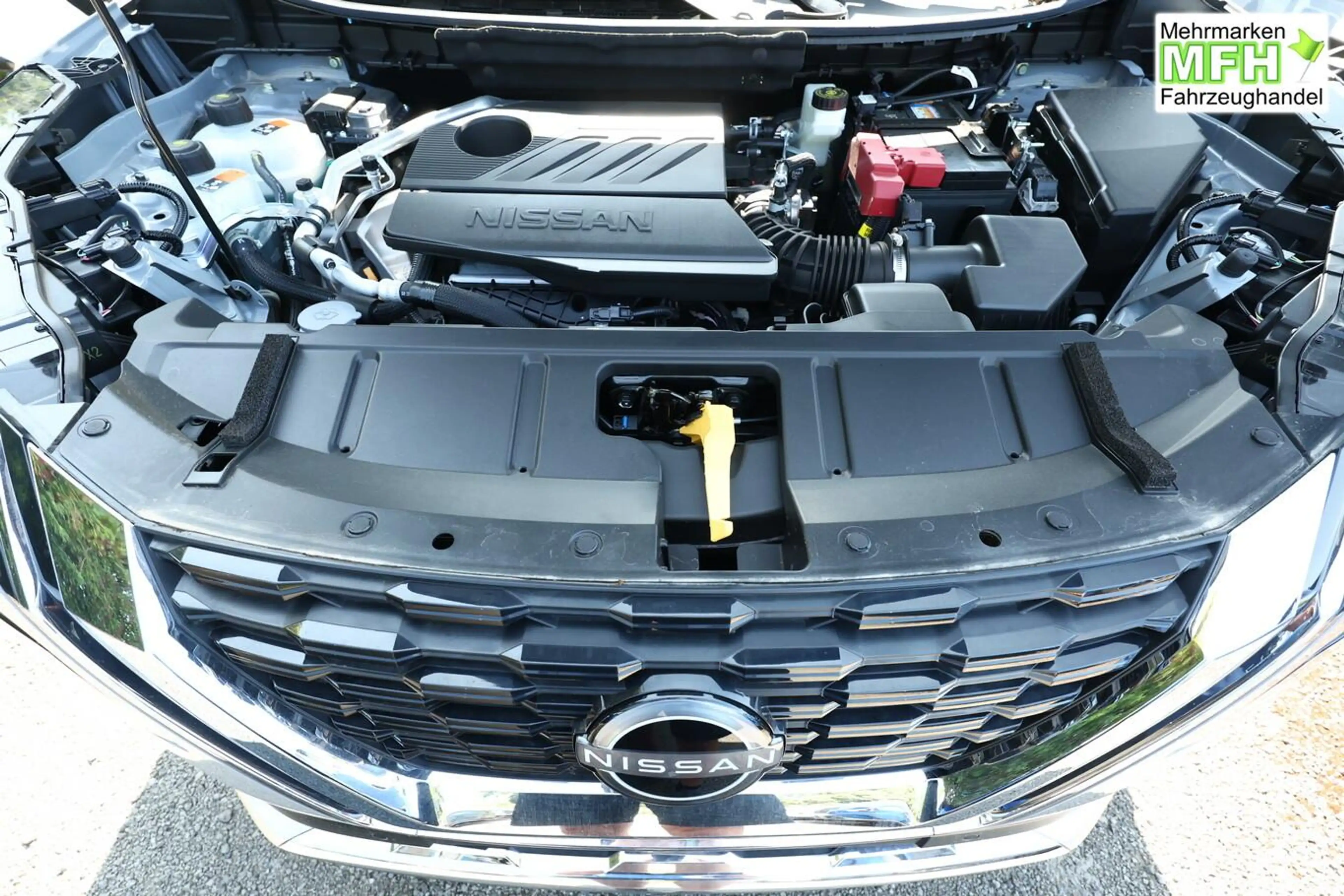 Nissan X-Trail Tekna Pano 4xSHZ HUD PrivG LED 360° Nav 120 kW ... — photo 11