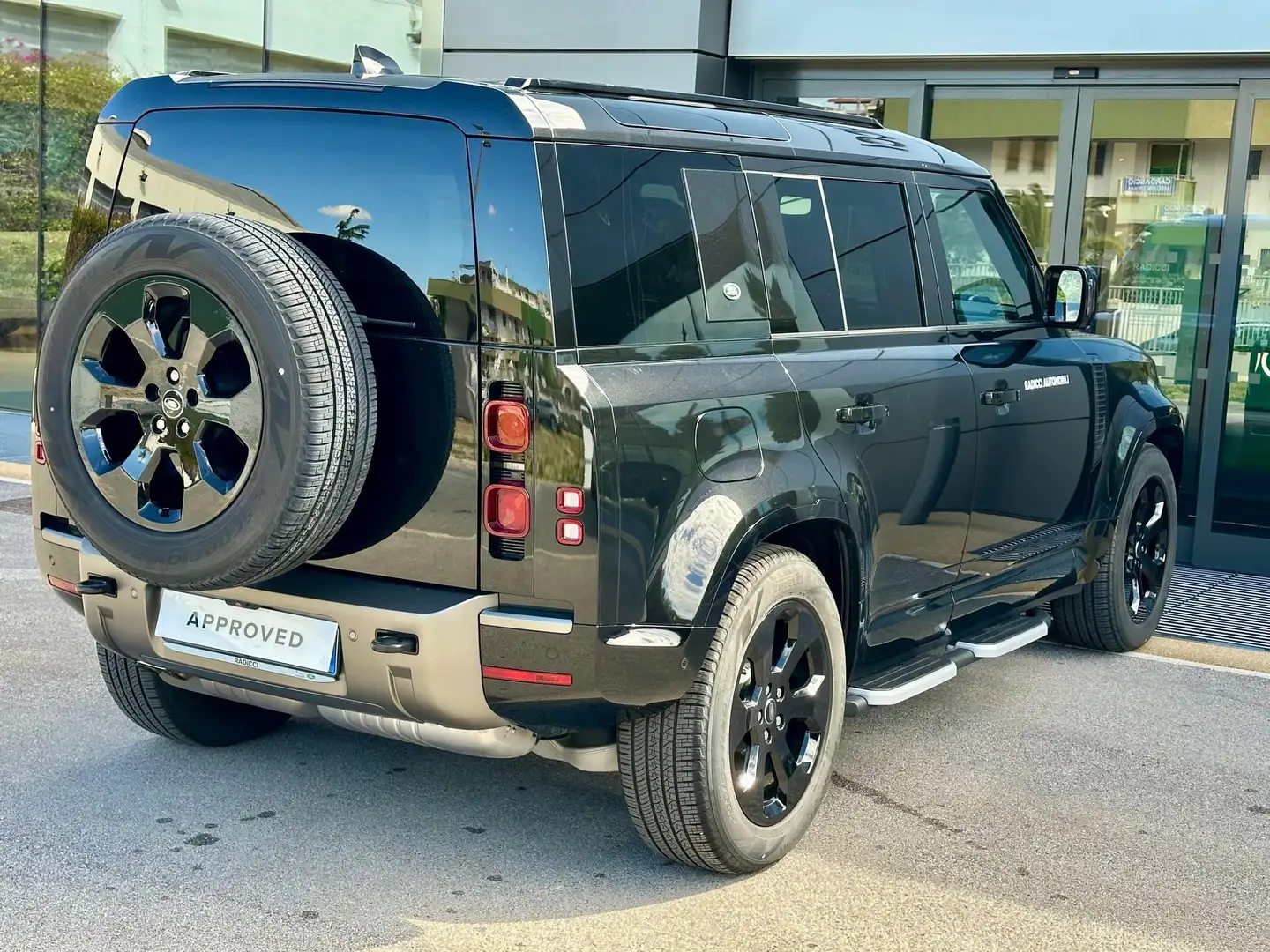 Land Rover Defender 110 3.0D I6 250 CV AWD Auto X-Dynamic SE - IVA Es - 2