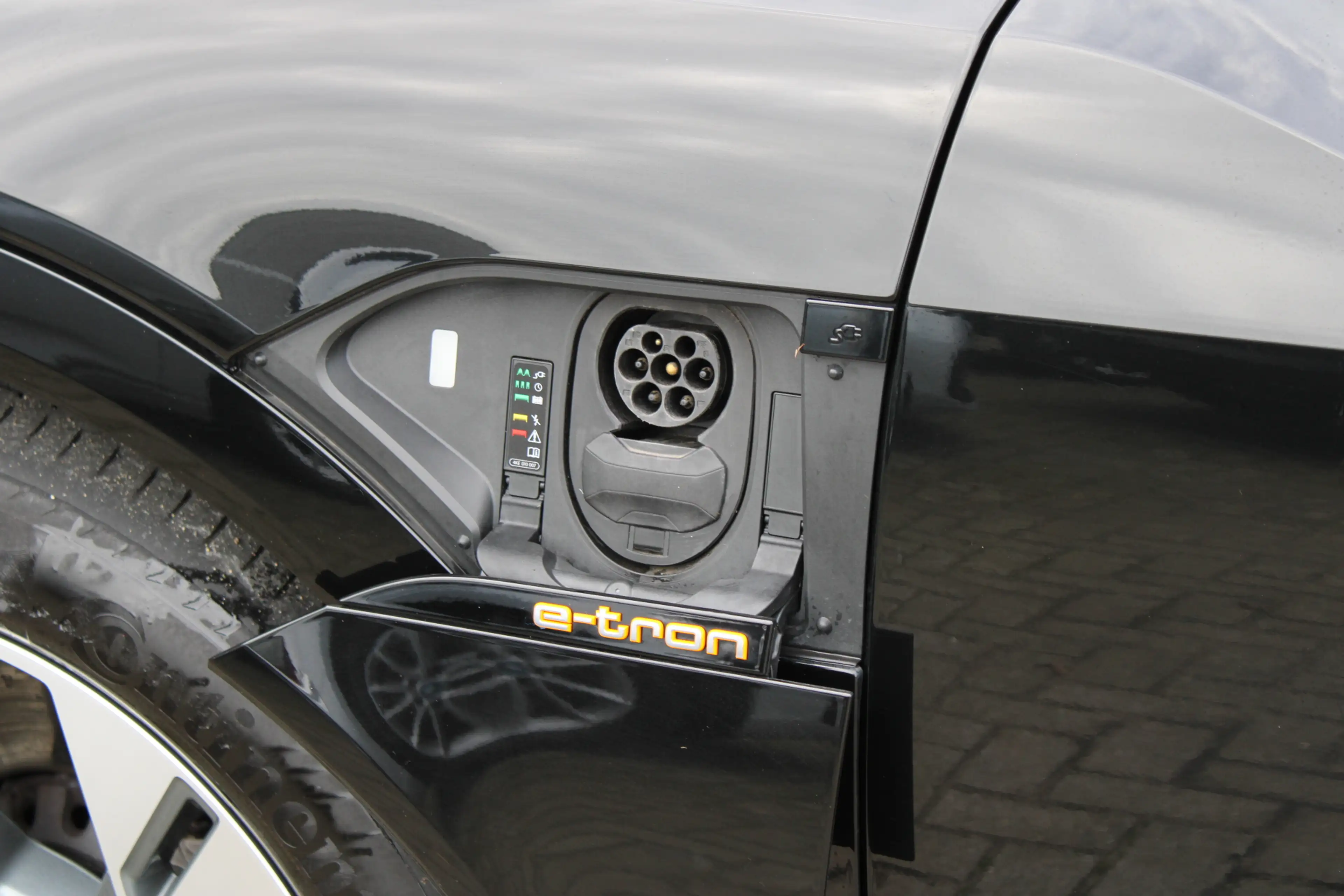 Audi e-tron e-tron 50 quattro 71 kWh S-Line Panoramadak Adapti — photo 18