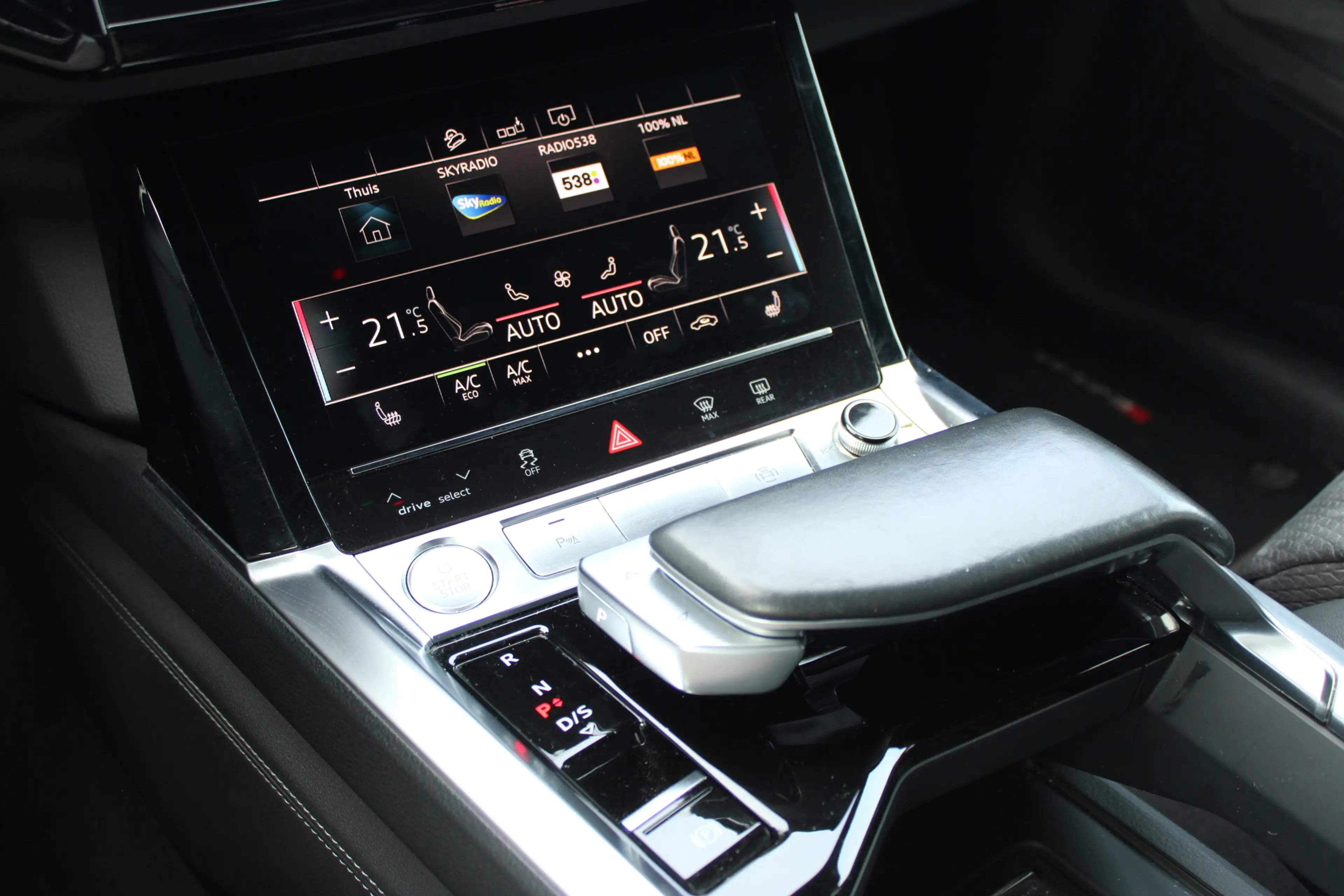 Audi e-tron e-tron 50 quattro 71 kWh S-Line Panoramadak Adapti — photo 21