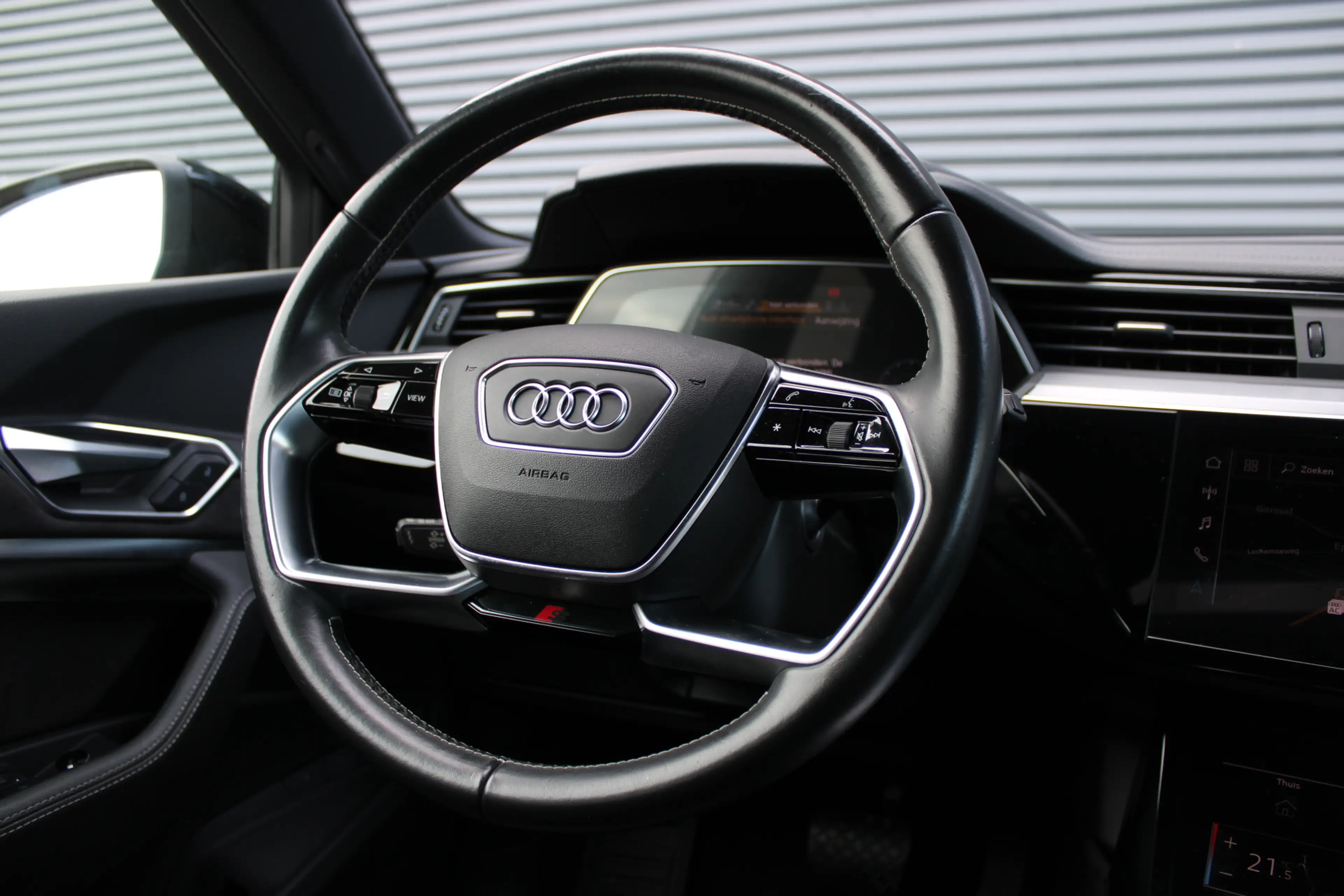 Audi e-tron e-tron 50 quattro 71 kWh S-Line Panoramadak Adapti — photo 12