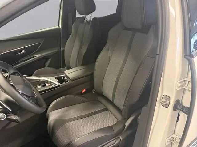 Peugeot 3008 view 10