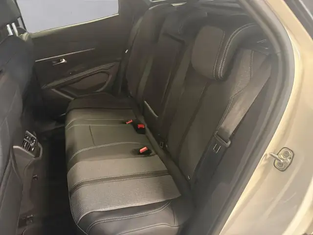 Peugeot 3008 view 13