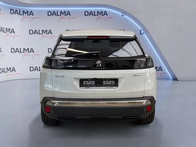 Peugeot 3008 view 4