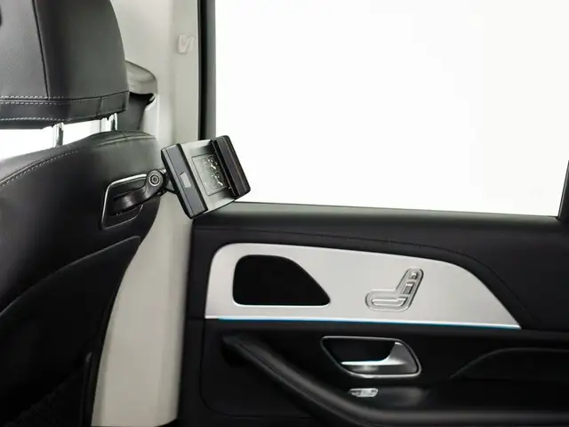 Mercedes-Benz GLE view 17
