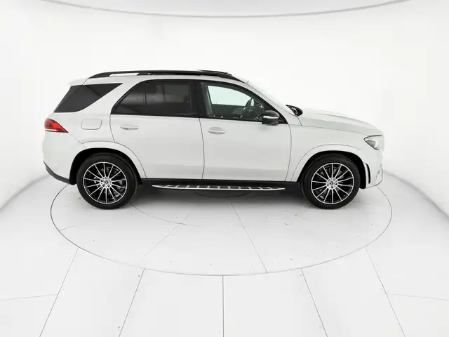 Mercedes-Benz GLE view 5