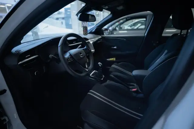 Opel Corsa view 4