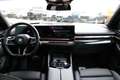 BMW 550 5 Serie 550e xDrive M Sport Automaat / Panoramadak Zwart - thumbnail 13