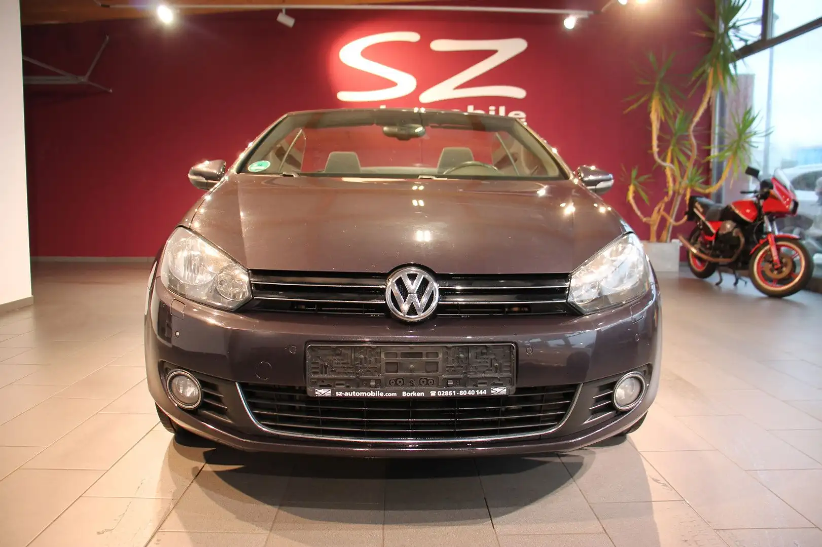Volkswagen Golf VI Cabriolet Lounge Navi PDC SHZ Gris - 2
