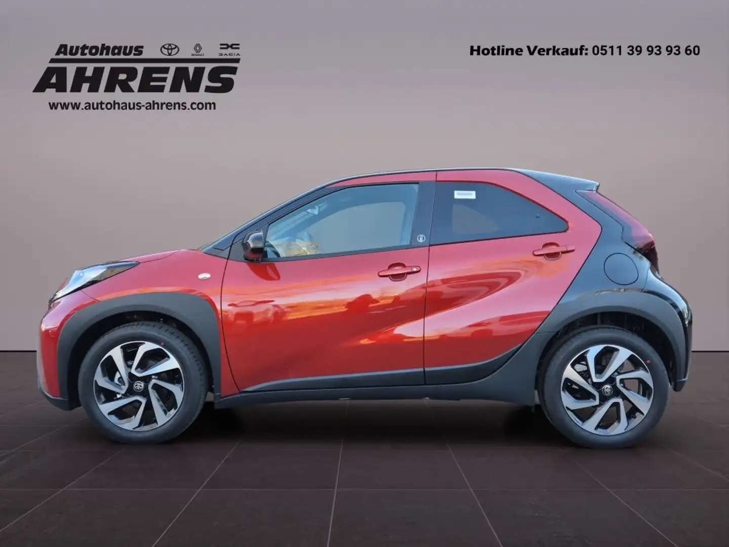 Toyota Aygo X Team D  Kamera Klima Alu Carplay Красный - 2