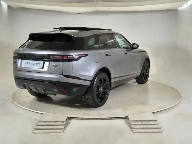 Land Rover Range Rover Velar view 2