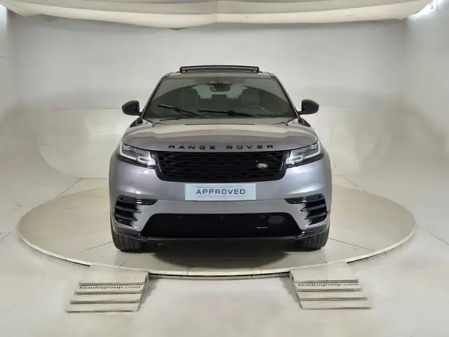 Land Rover Range Rover Velar view 8