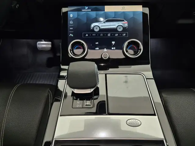 Land Rover Range Rover Velar view 11