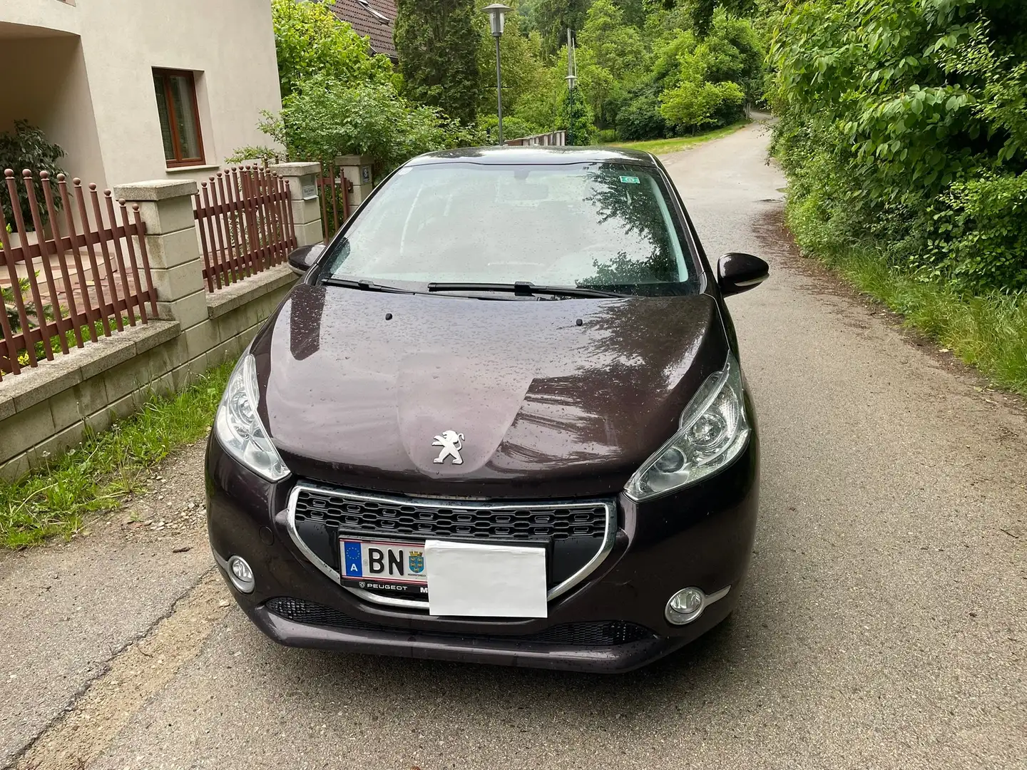 Peugeot 208 208 Active 1,2 VTi 82 Active Schwarz - 1