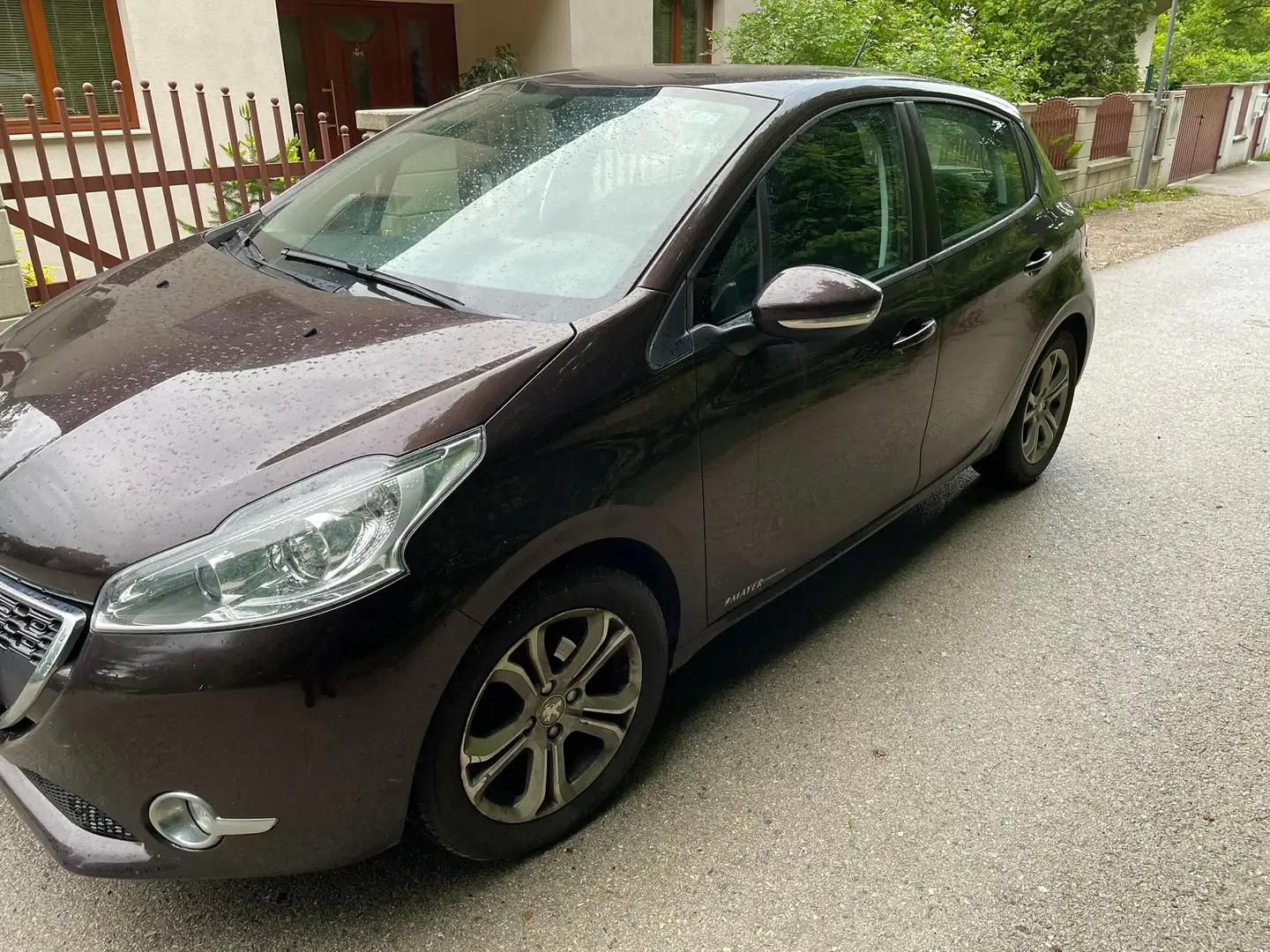 Peugeot 208 208 Active 1,2 VTi 82 Active Schwarz - 2