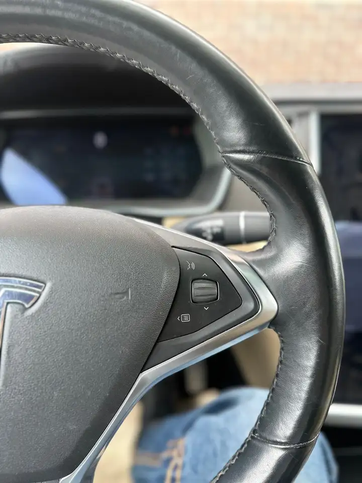 Tesla Model X fotografie Tesla Model X