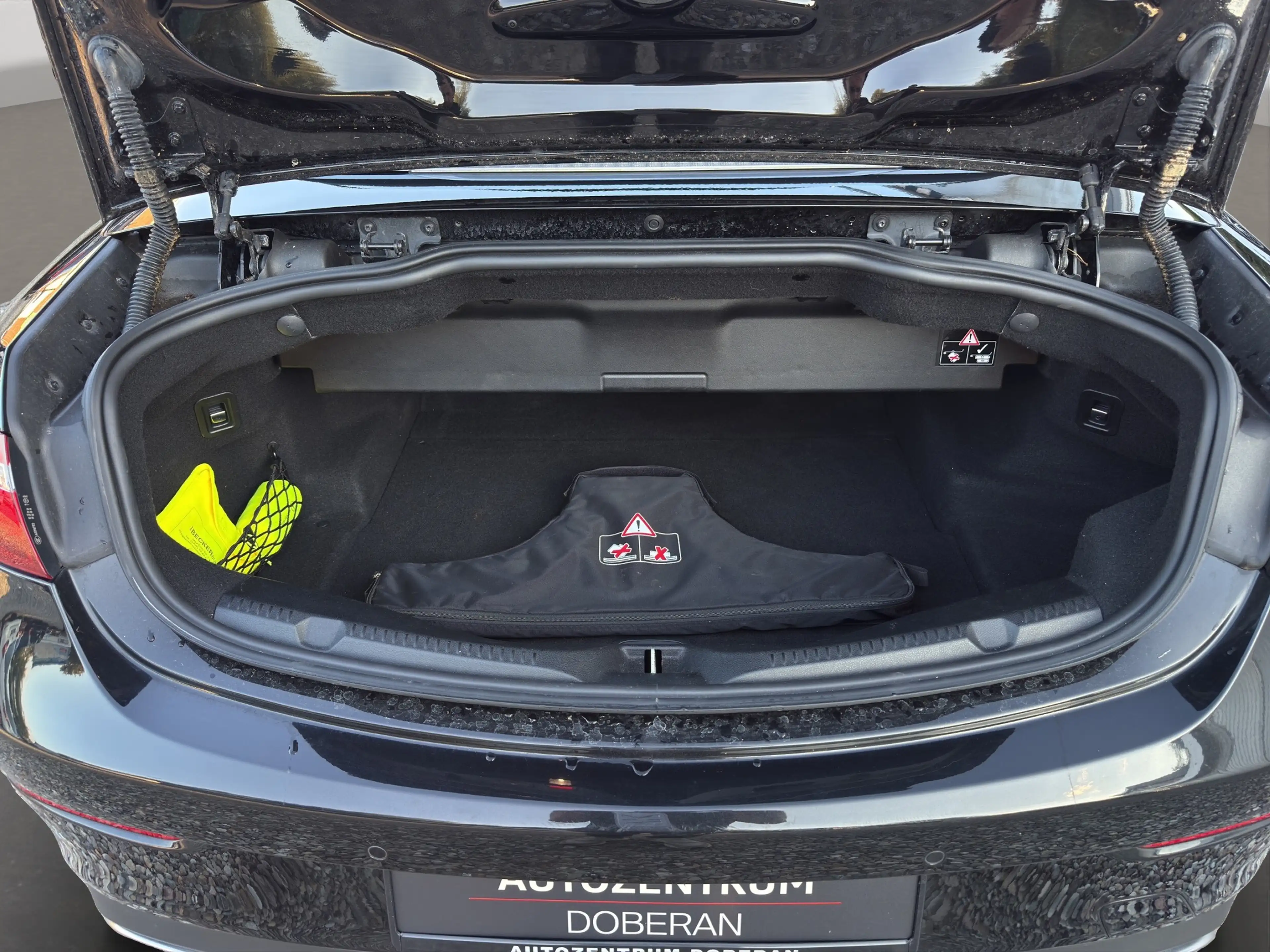 Mercedes-Benz E 200 E 200 Cabrio AMG Burmester Multibeam Widescreen — photo 14