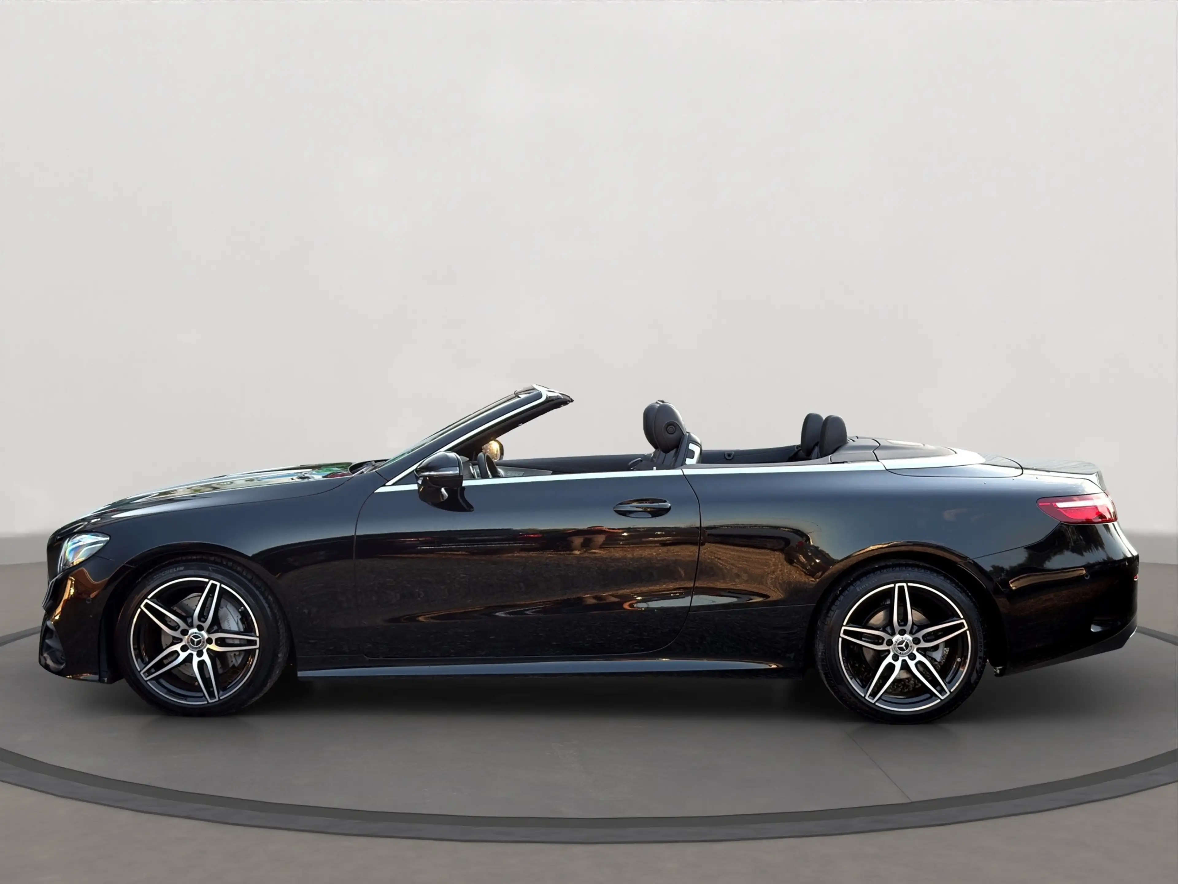 Mercedes-Benz E 200 E 200 Cabrio AMG Burmester Multibeam Widescreen — photo 2
