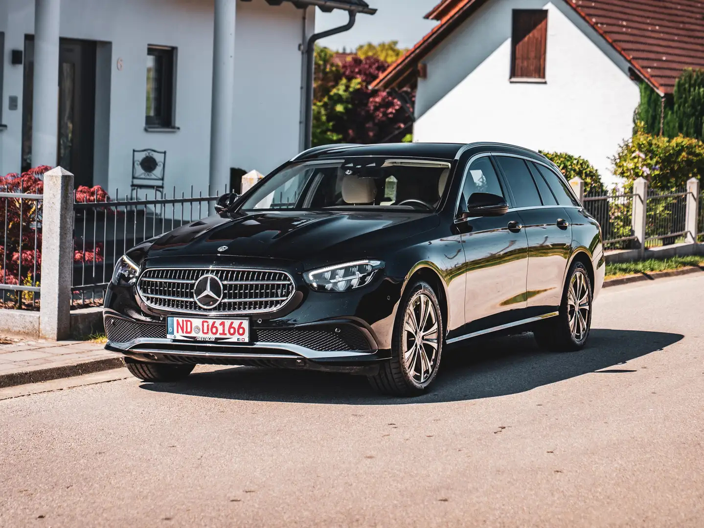 Mercedes-Benz E 300 E 300 de 4Matic (213.211) Zwart - 1