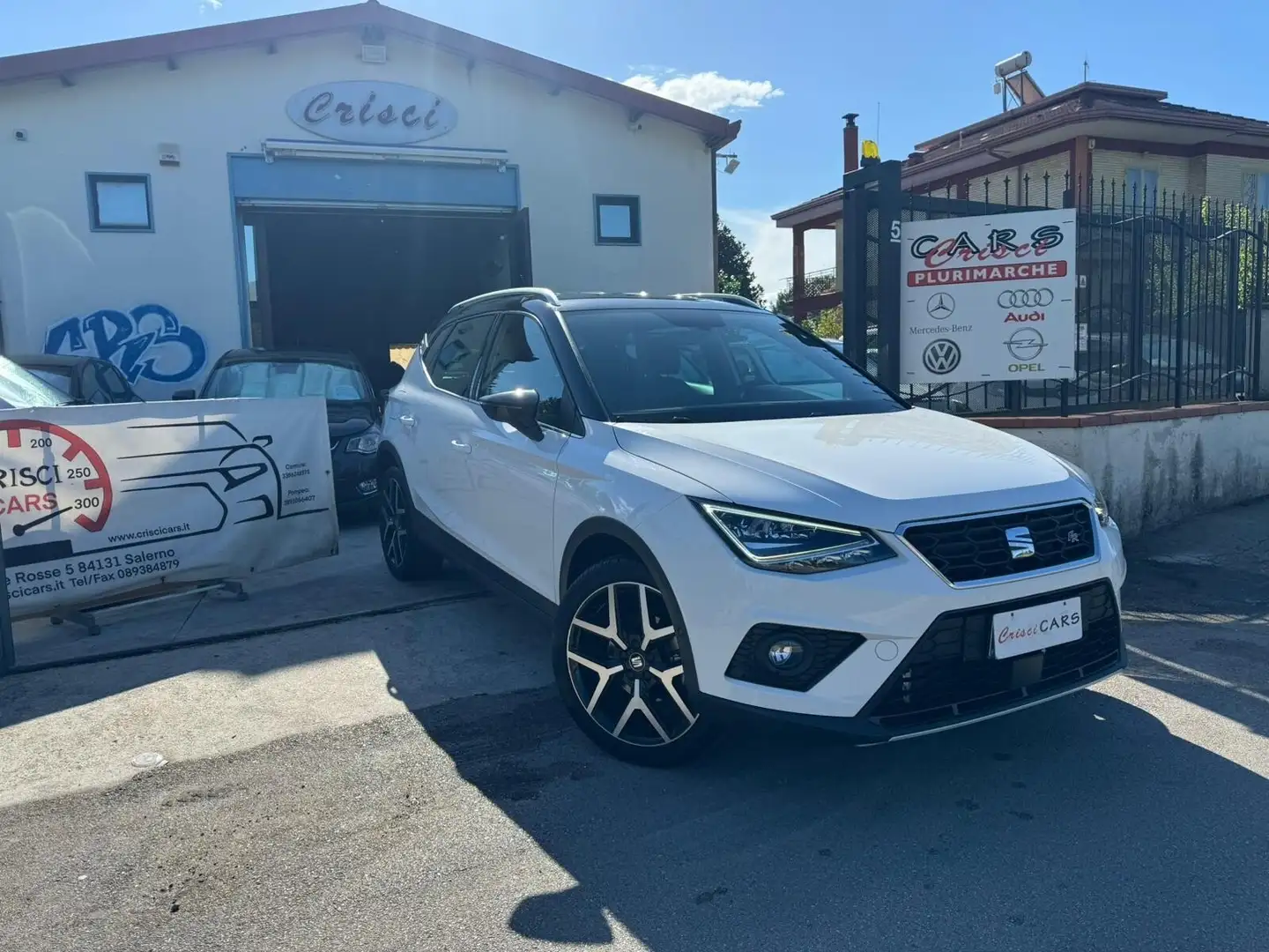 SEAT Arona 1.0 ecotsi FR 115cv my18 Weiß - 1