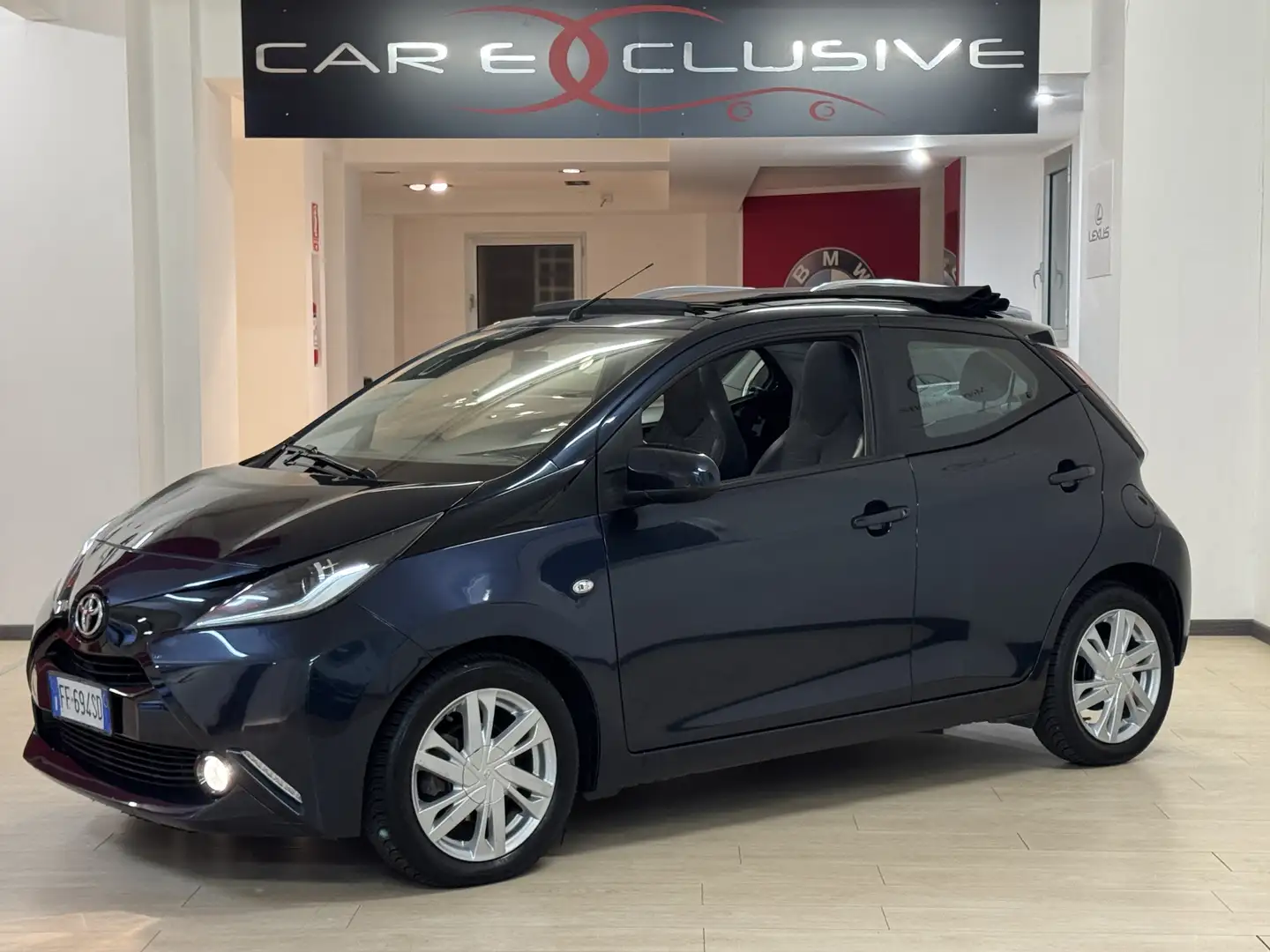 Toyota Aygo 5p TETTO-CAMERA-CRUISE-PELLE-UNICA..!!! - 1