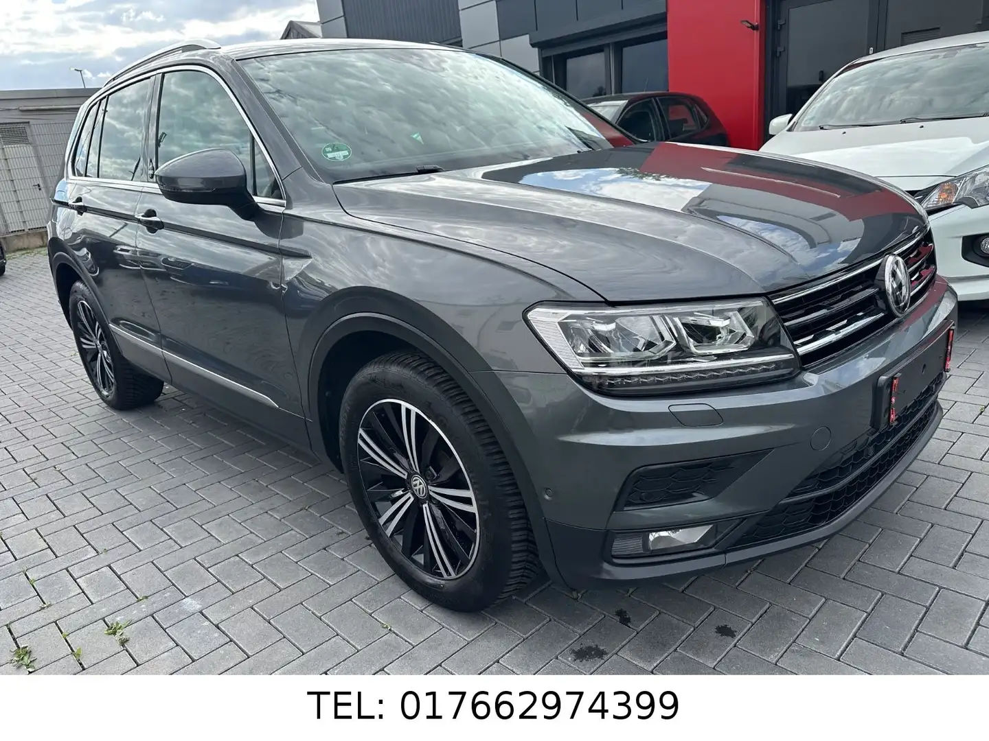Volkswagen Tiguan Sound BMT/Start-Stopp 4Motion Grau - 1