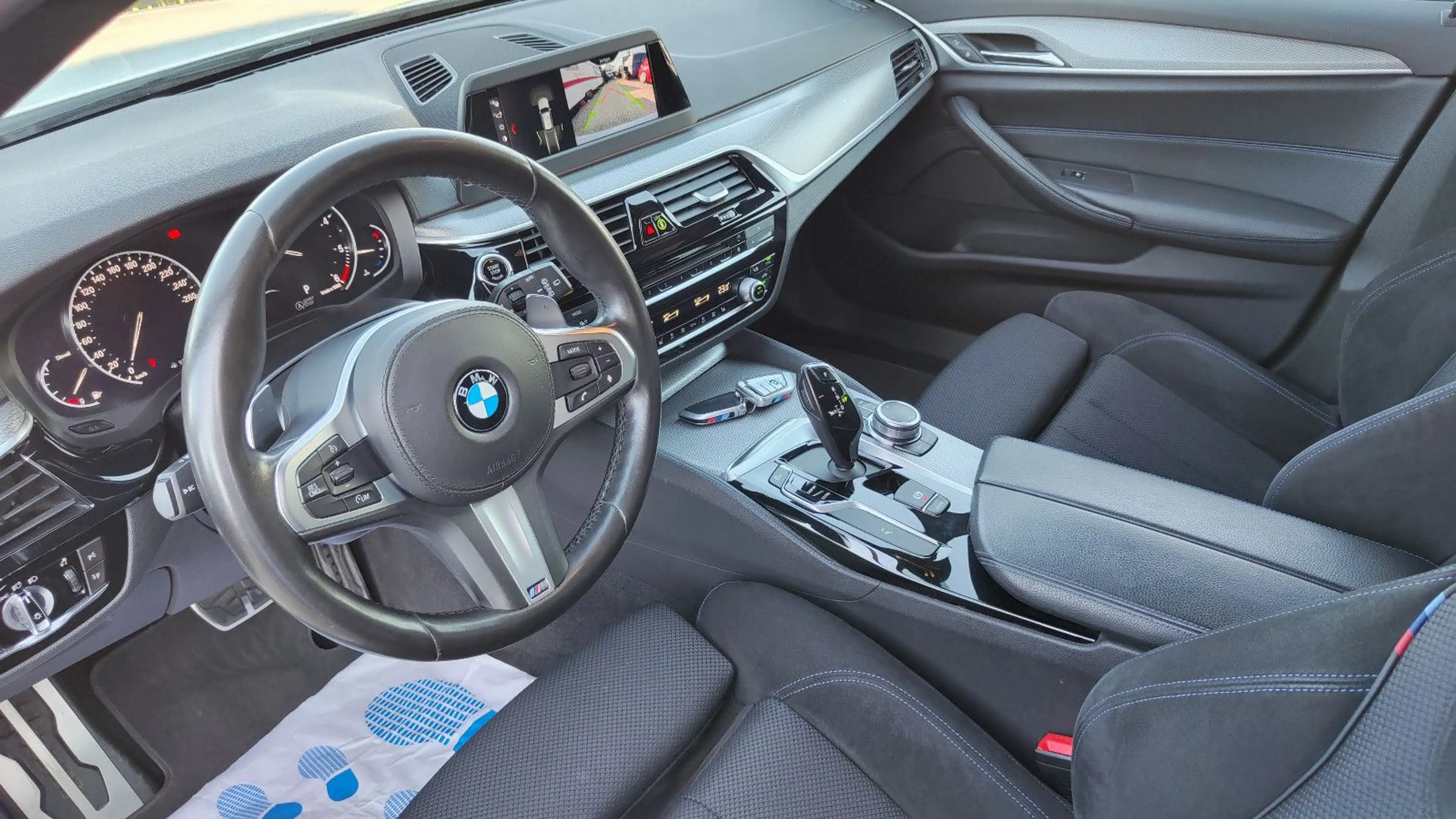 BMW 520 d Touring M Paket LED*Navi*Kamera*Alcantara* — photo 26
