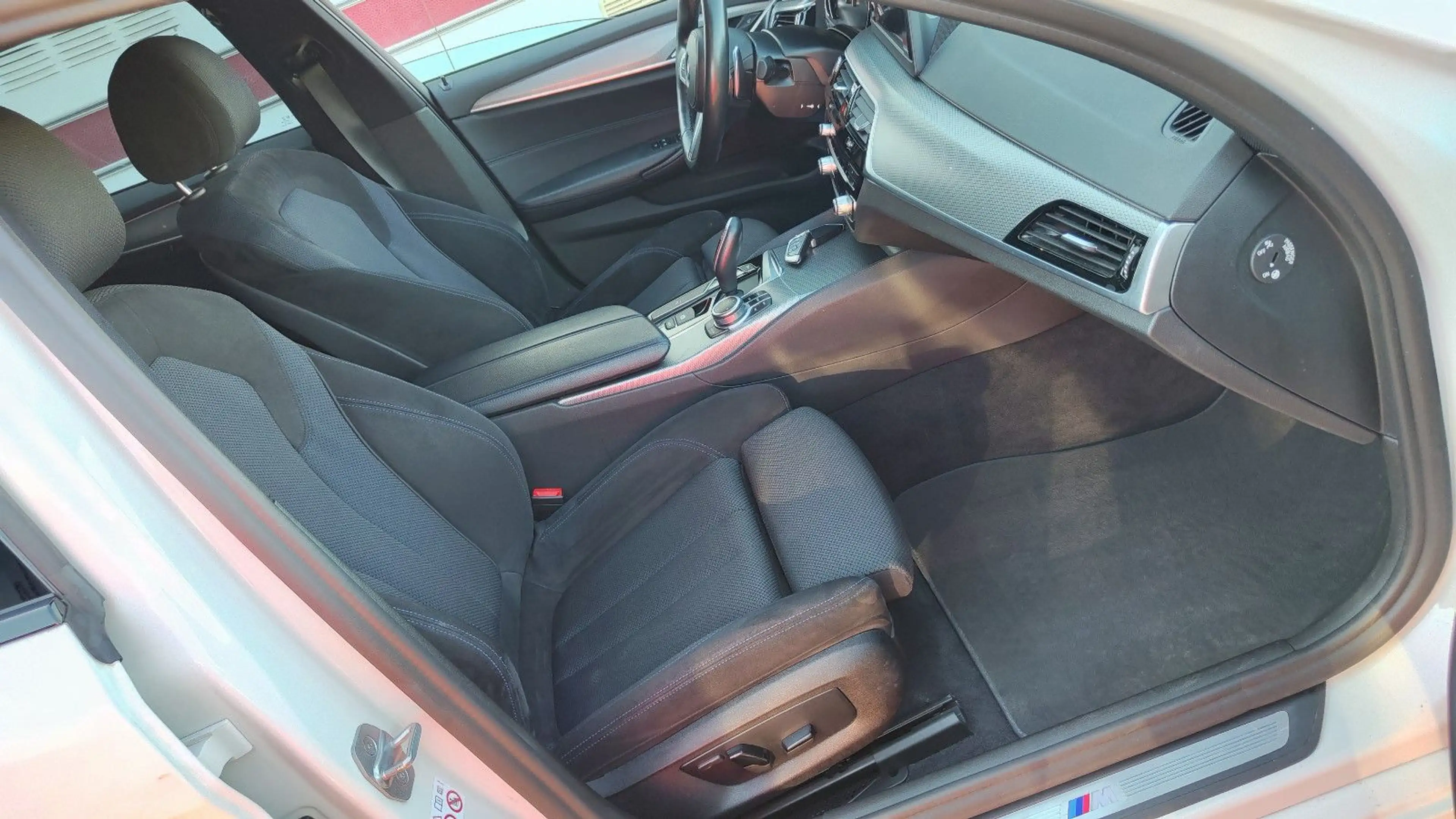 BMW 520 d Touring M Paket LED*Navi*Kamera*Alcantara* — photo 36