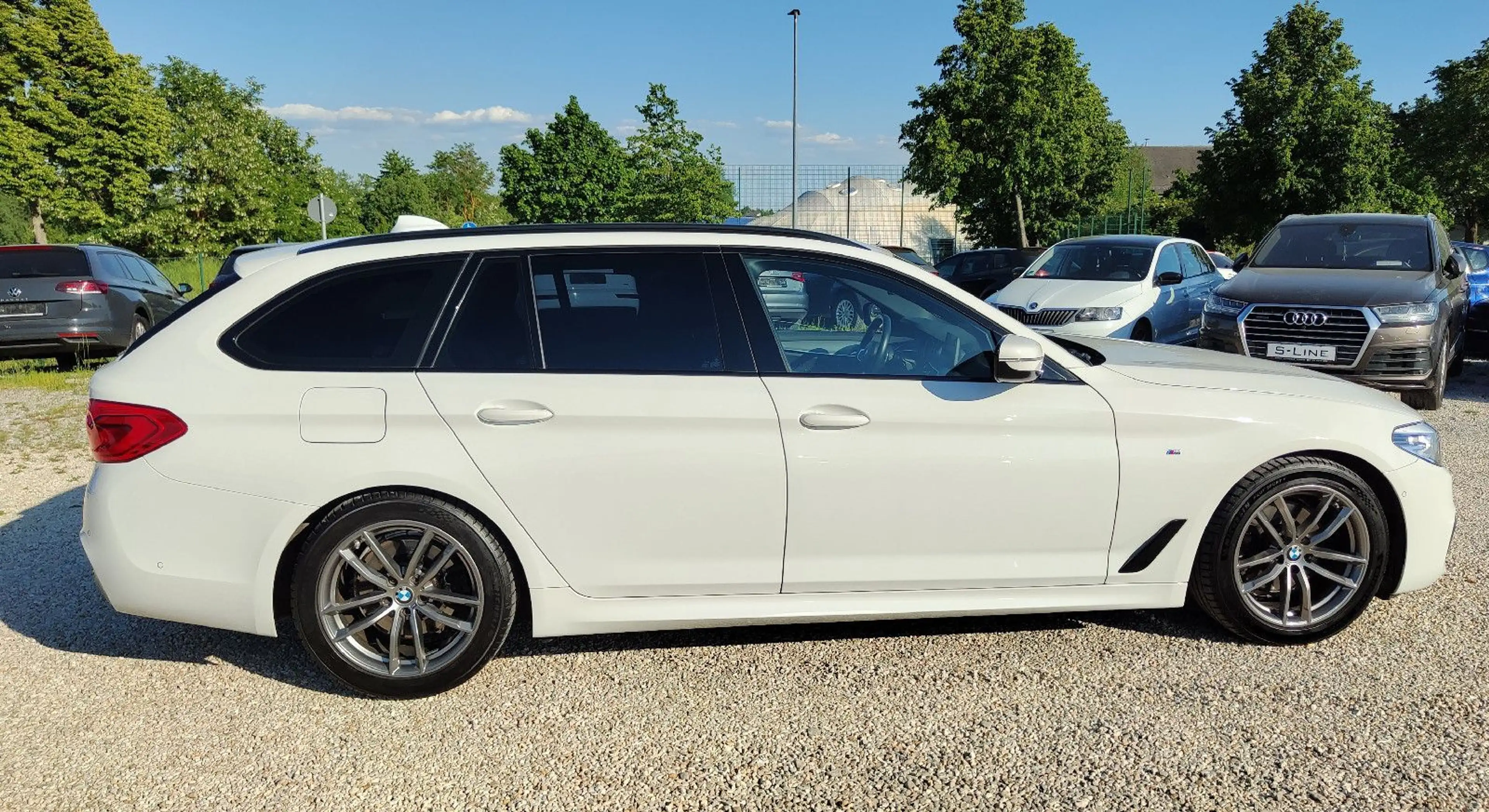 BMW 520 d Touring M Paket LED*Navi*Kamera*Alcantara* — photo 11