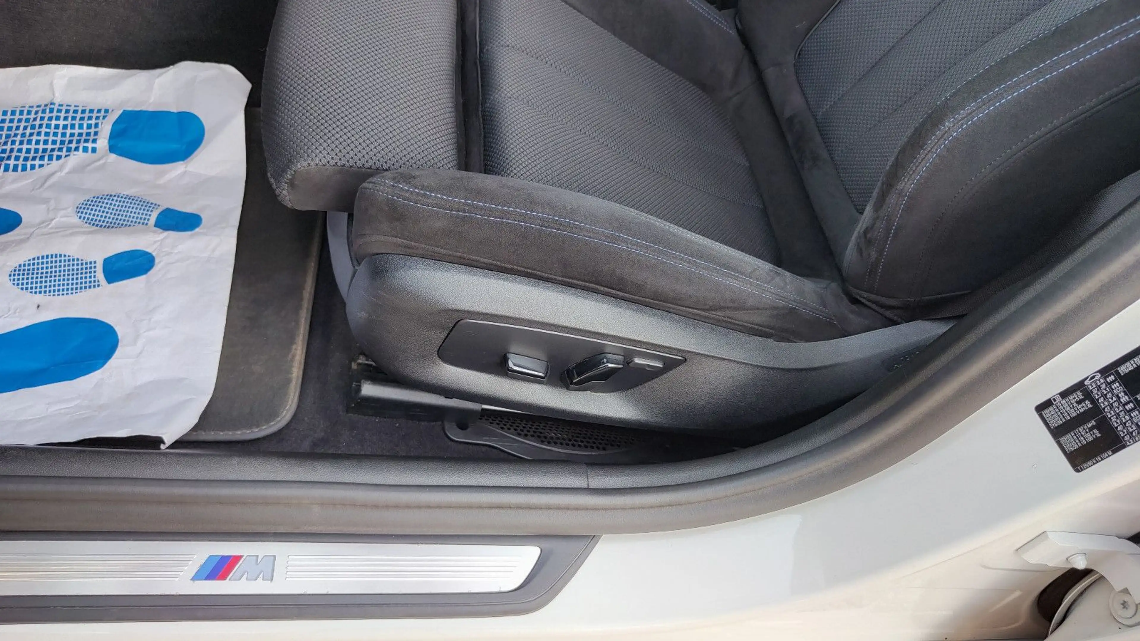 BMW 520 d Touring M Paket LED*Navi*Kamera*Alcantara* — photo 24
