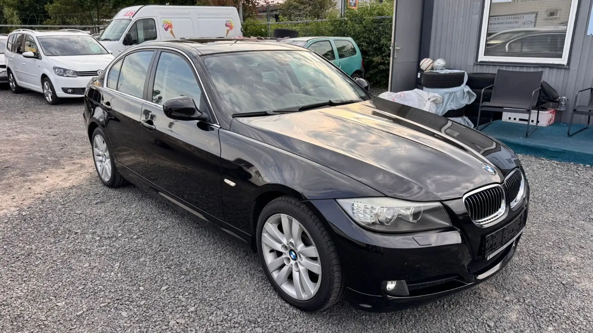 BMW 325 Baureihe 3 Lim. 325d Negro - 1