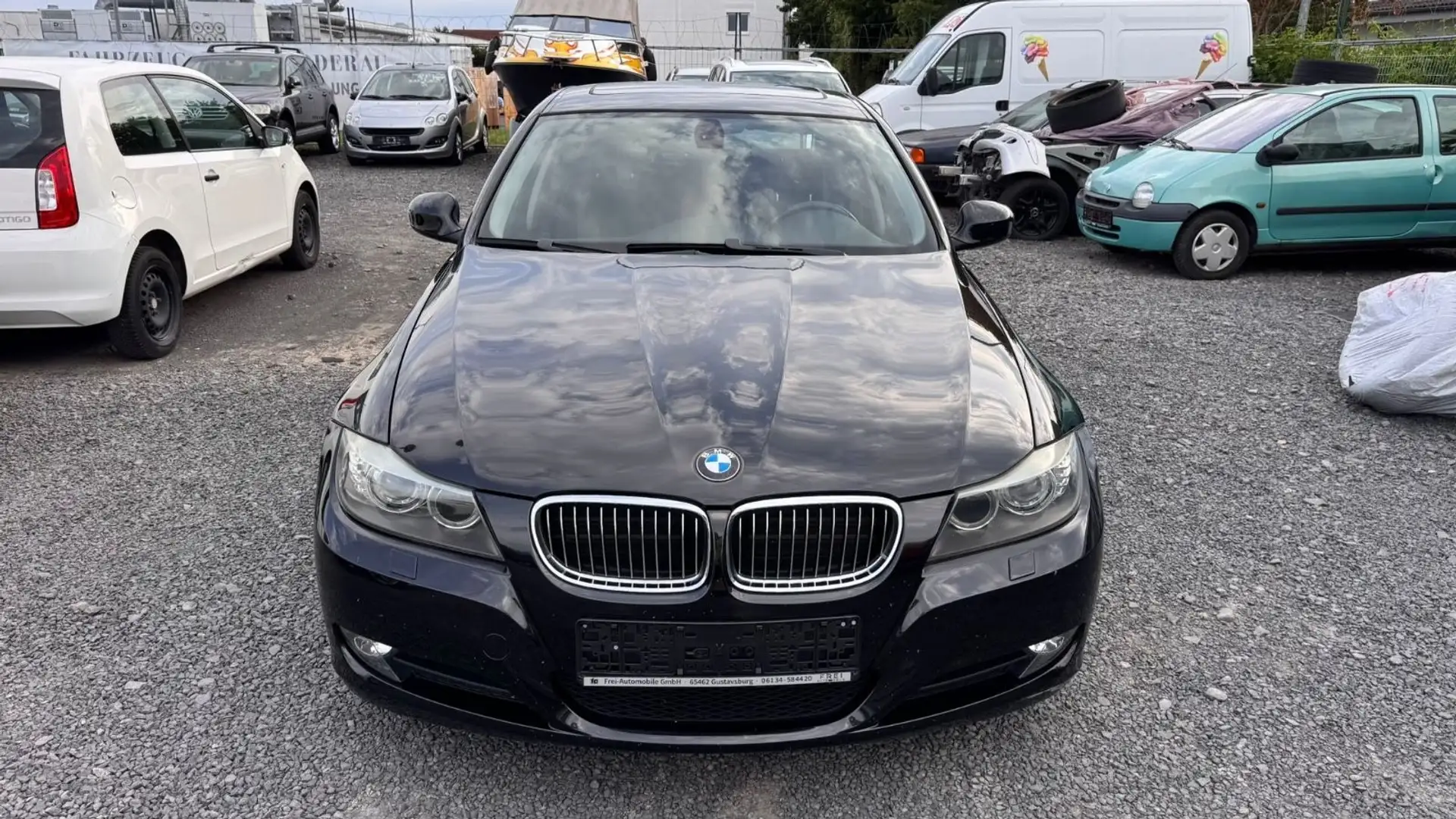 BMW 325 Baureihe 3 Lim. 325d Negro - 2