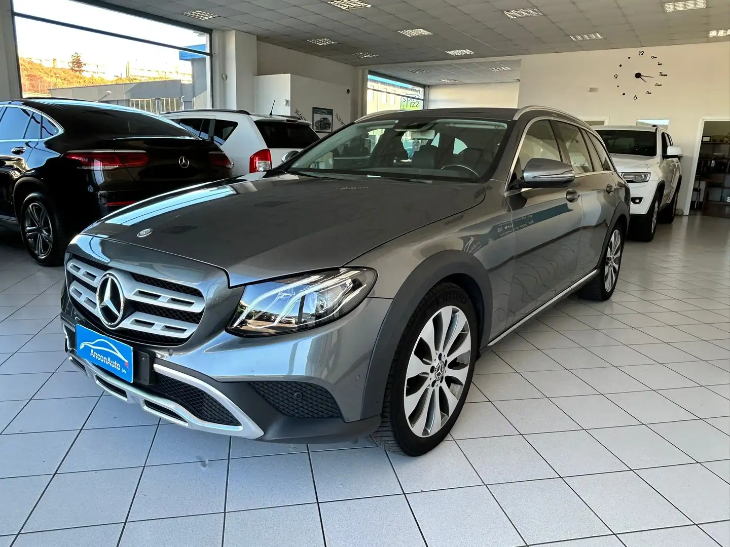 Mercedes-Benz E 220 E SW All-Terrain 220 d Premium Plus 4matic auto Gris - 2