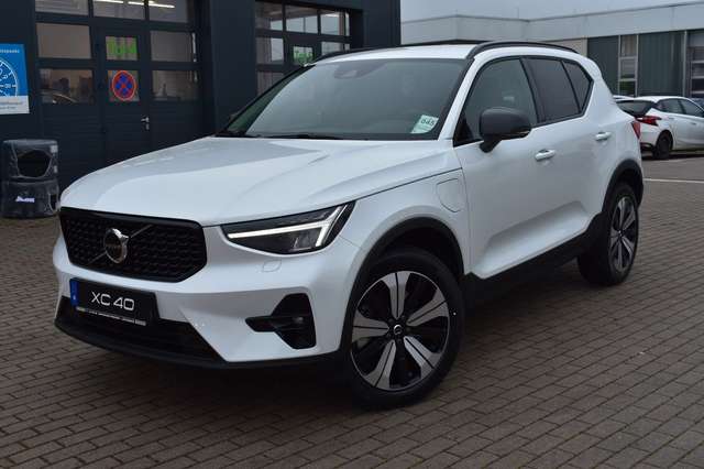 Imagine Volvo XC40 T5 Recharge 2WD Plus Dark*RFK*H&K*ACC