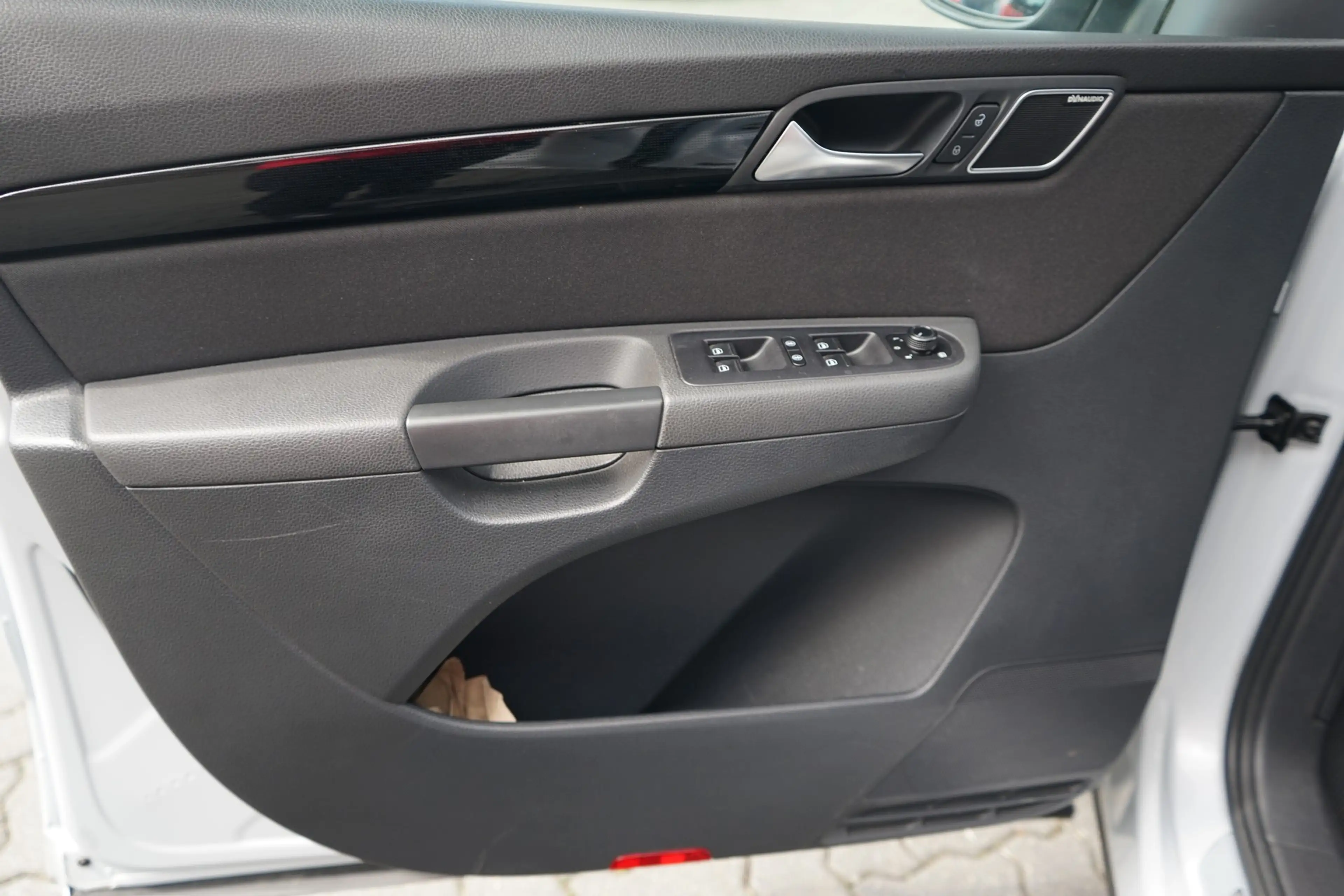 Volkswagen Sharan 1.4 TSI DSG Sound Bi-Xenon Standheizung ACC — photo 19
