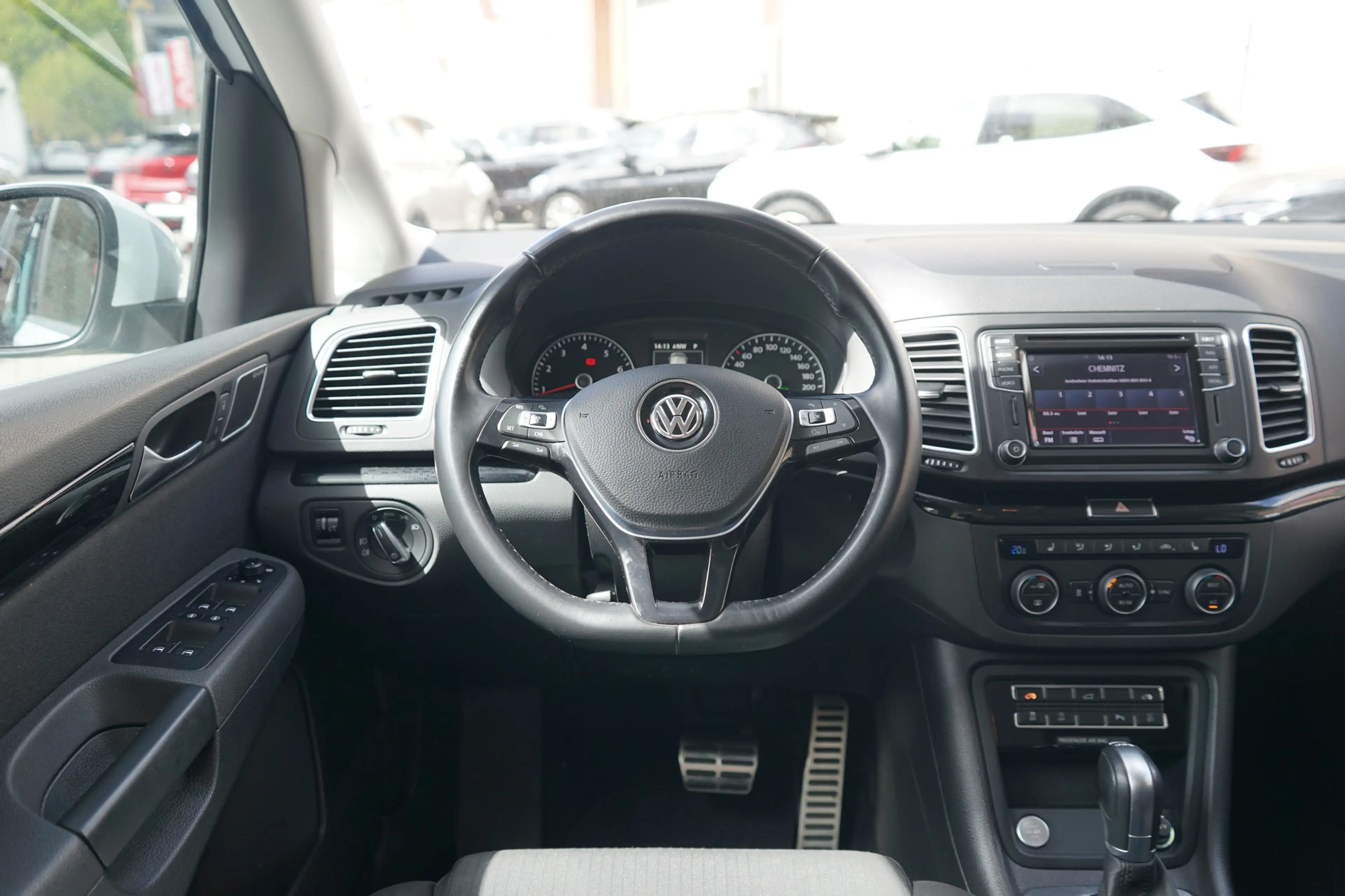 Volkswagen Sharan 1.4 TSI DSG Sound Bi-Xenon Standheizung ACC — photo 11