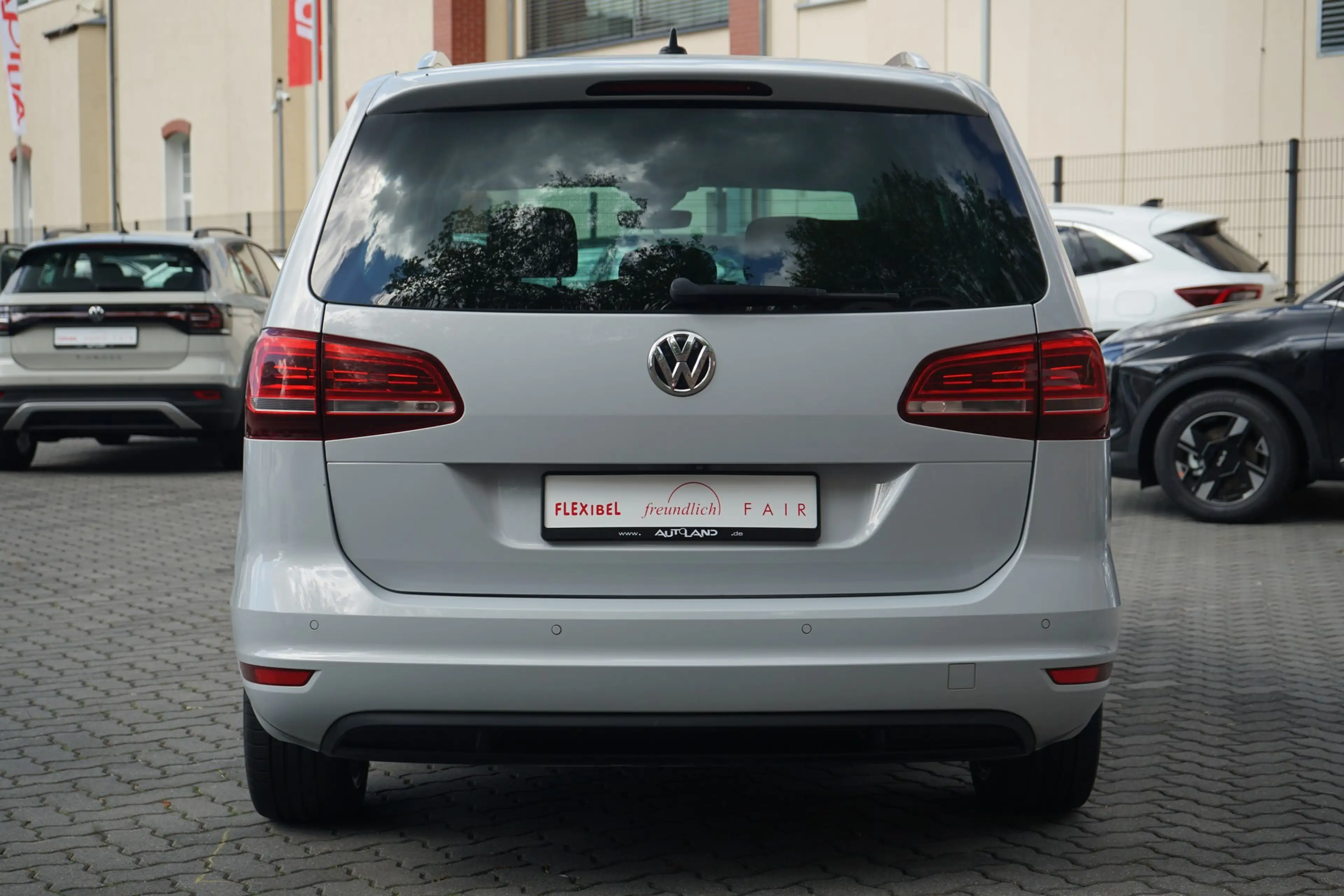 Volkswagen Sharan 1.4 TSI DSG Sound Bi-Xenon Standheizung ACC — photo 5