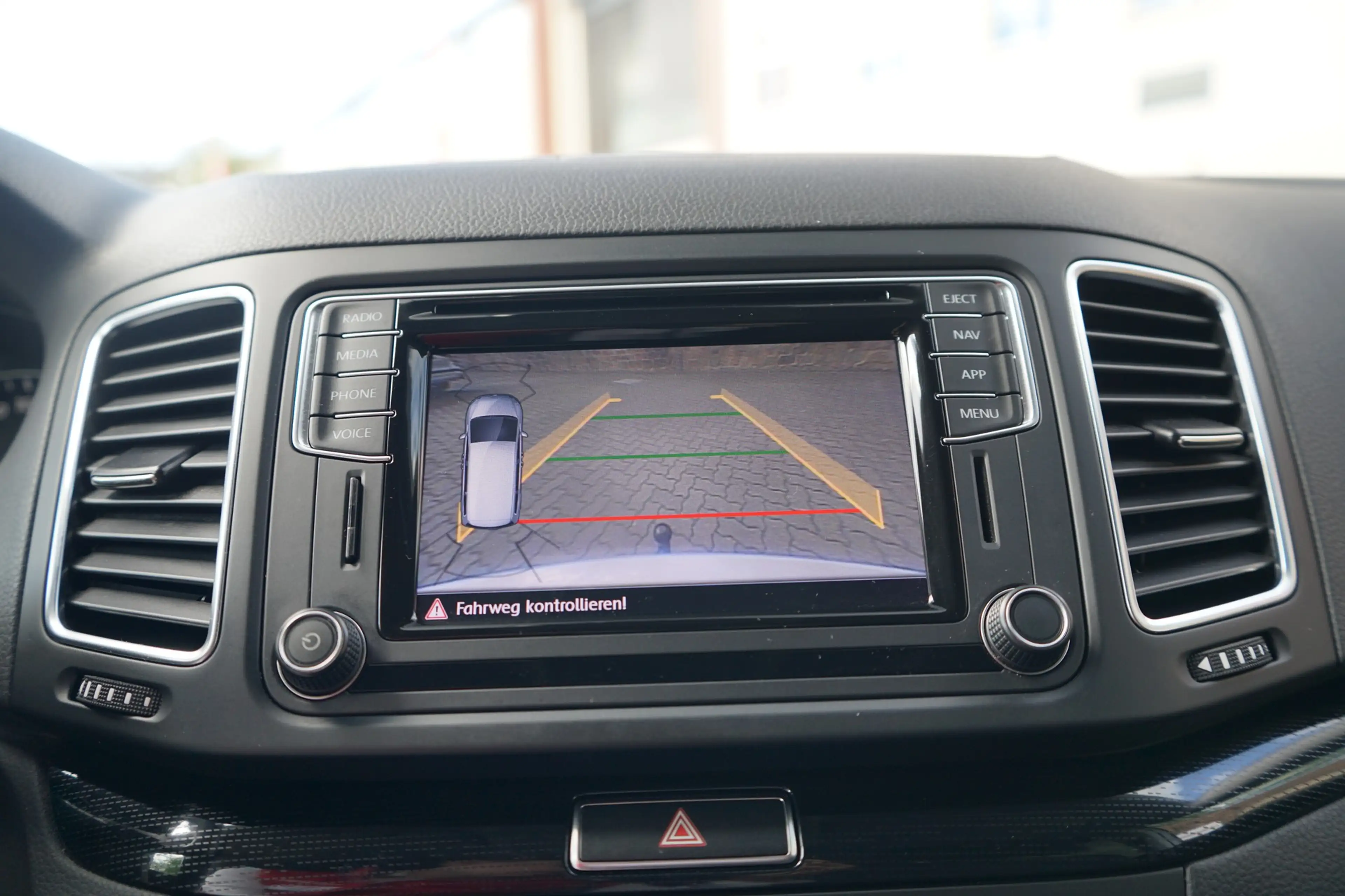Volkswagen Sharan 1.4 TSI DSG Sound Bi-Xenon Standheizung ACC — photo 14