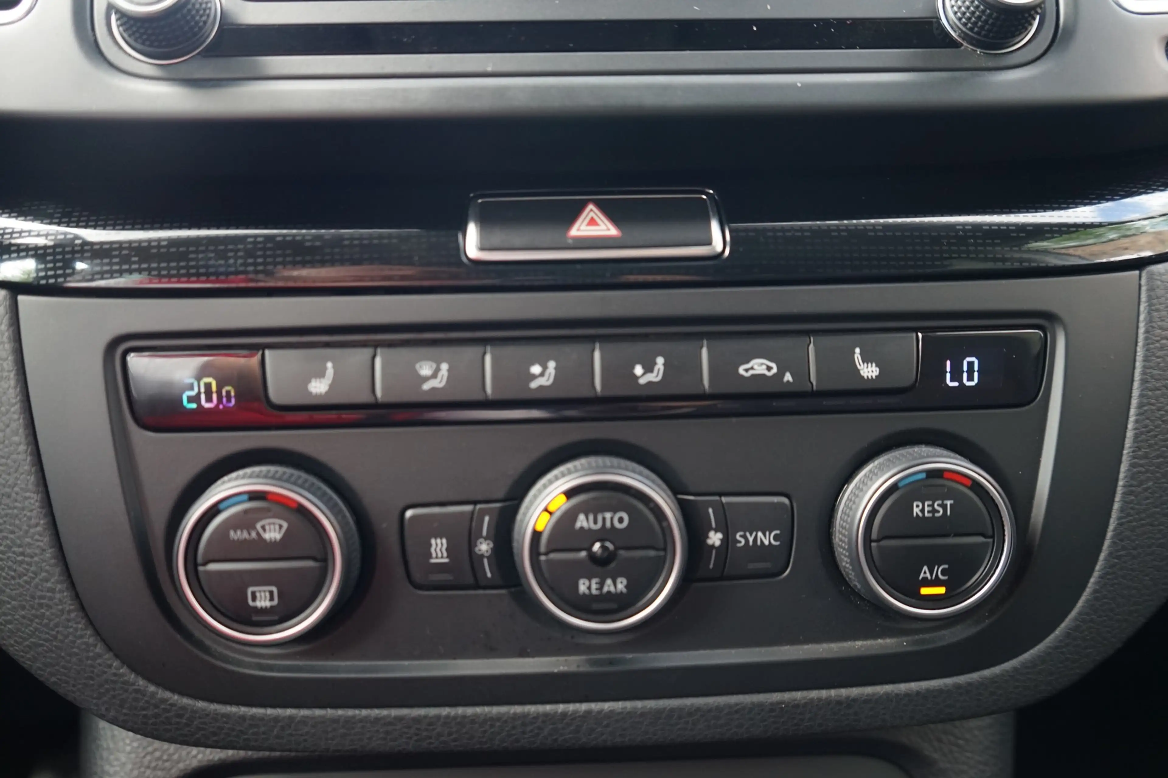Volkswagen Sharan 1.4 TSI DSG Sound Bi-Xenon Standheizung ACC — photo 15