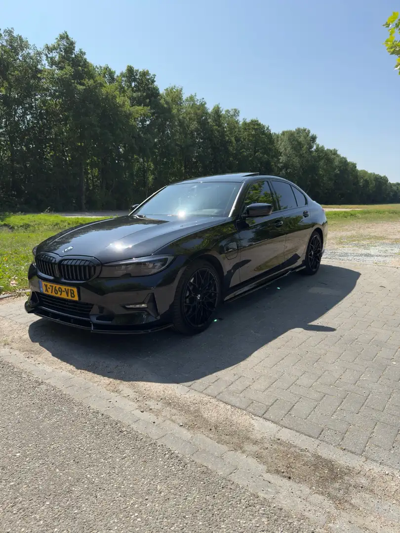 BMW 330 3-serie 330e High Executive, 405PK, Maxton kit Zwart - 1