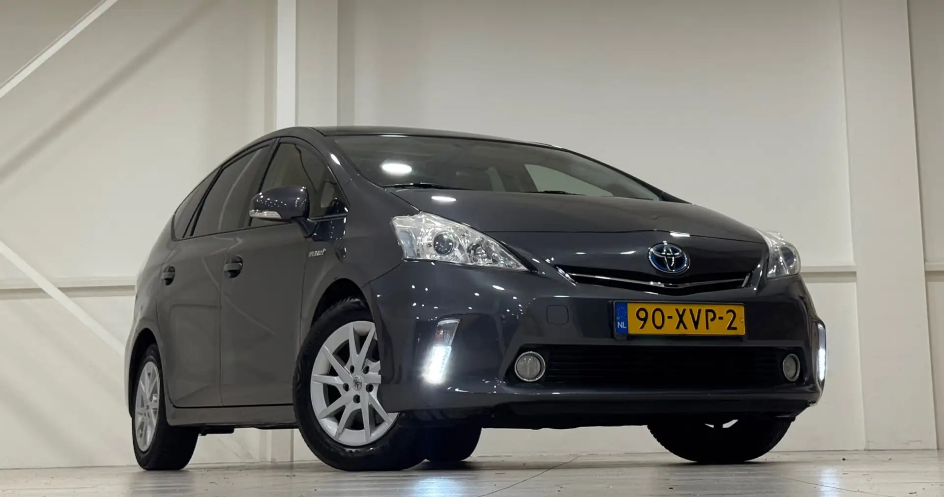 Toyota Prius+ Prius Wagon 1.8 Aspiration 96g 7p Trekhaak Goed on Grijs - 2