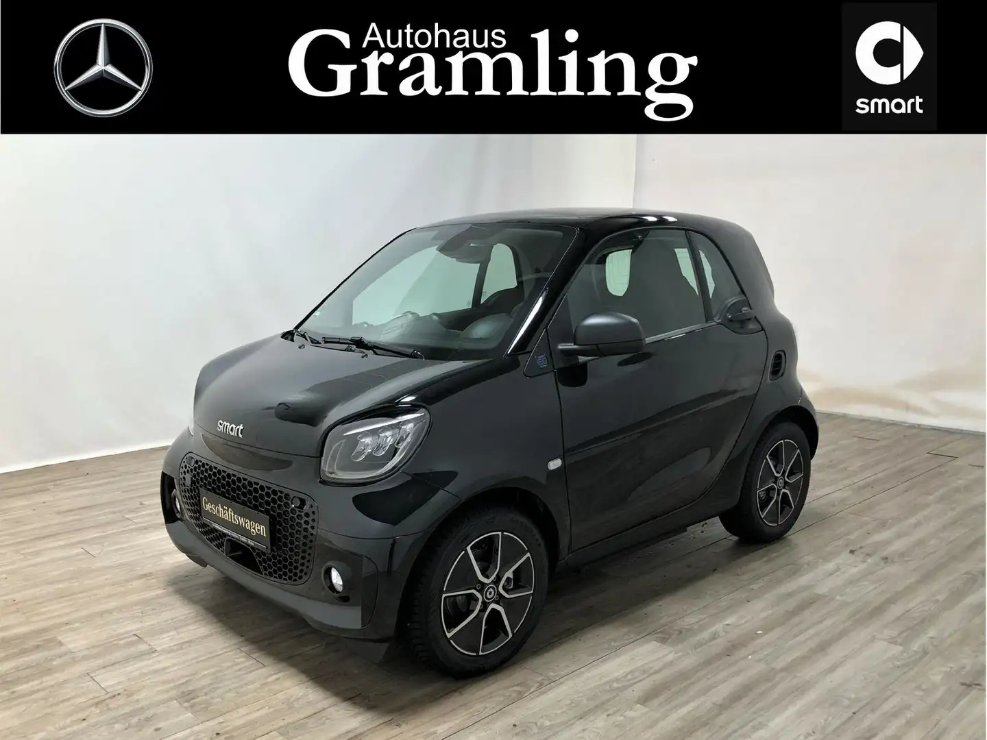 smart forTwo fortwo EQ passion Exclusive*Kamera*Pano*22kW*DAB Schwarz - 1
