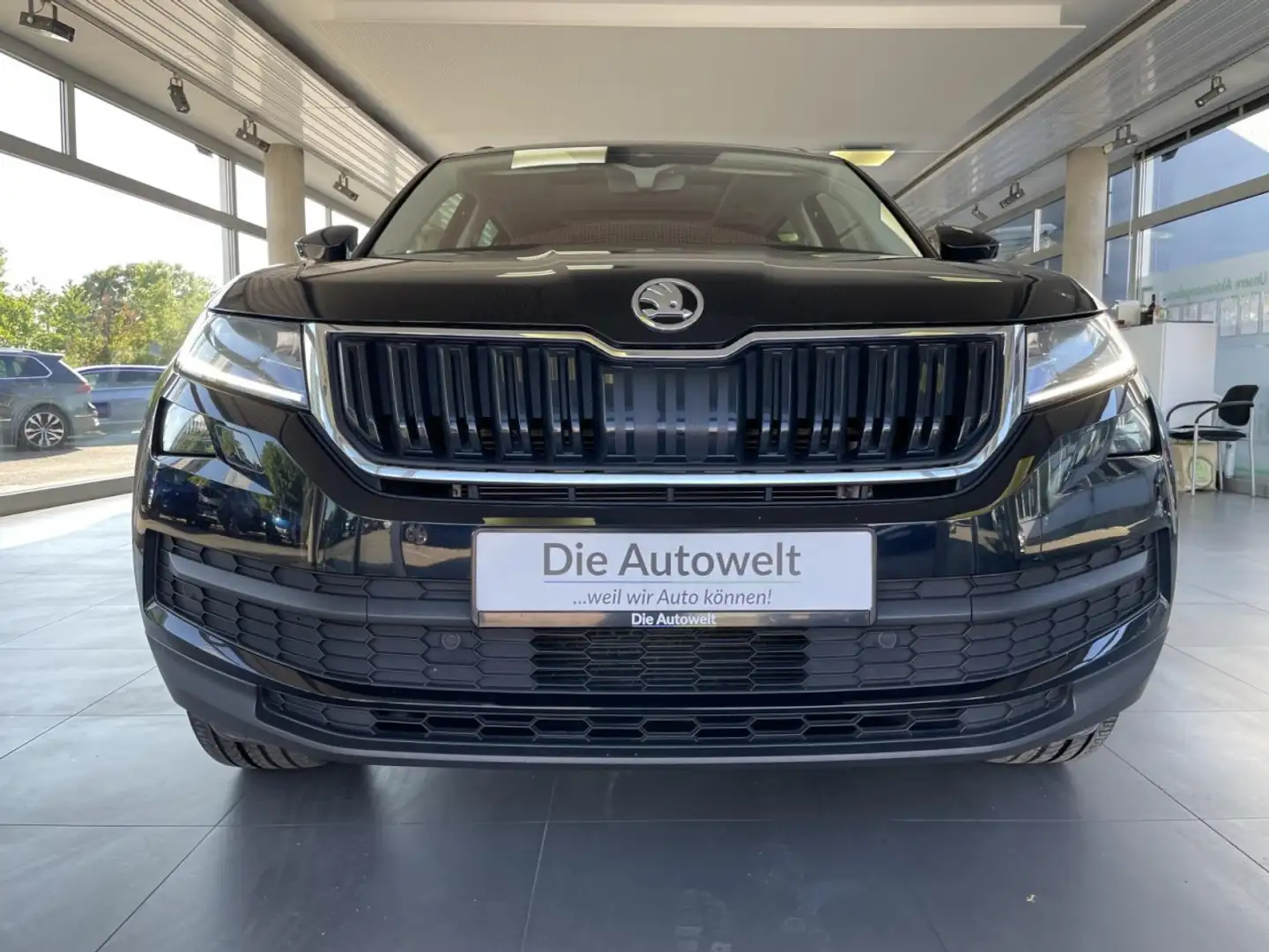 Skoda Kodiaq Drive 125 2,0 TDI DSG NAVI LED SHZ PANO Schwarz - 2