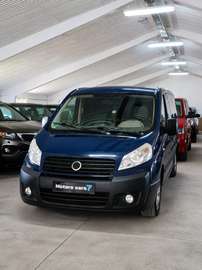 Panorama 10 Executive L 2.0Mjt 136